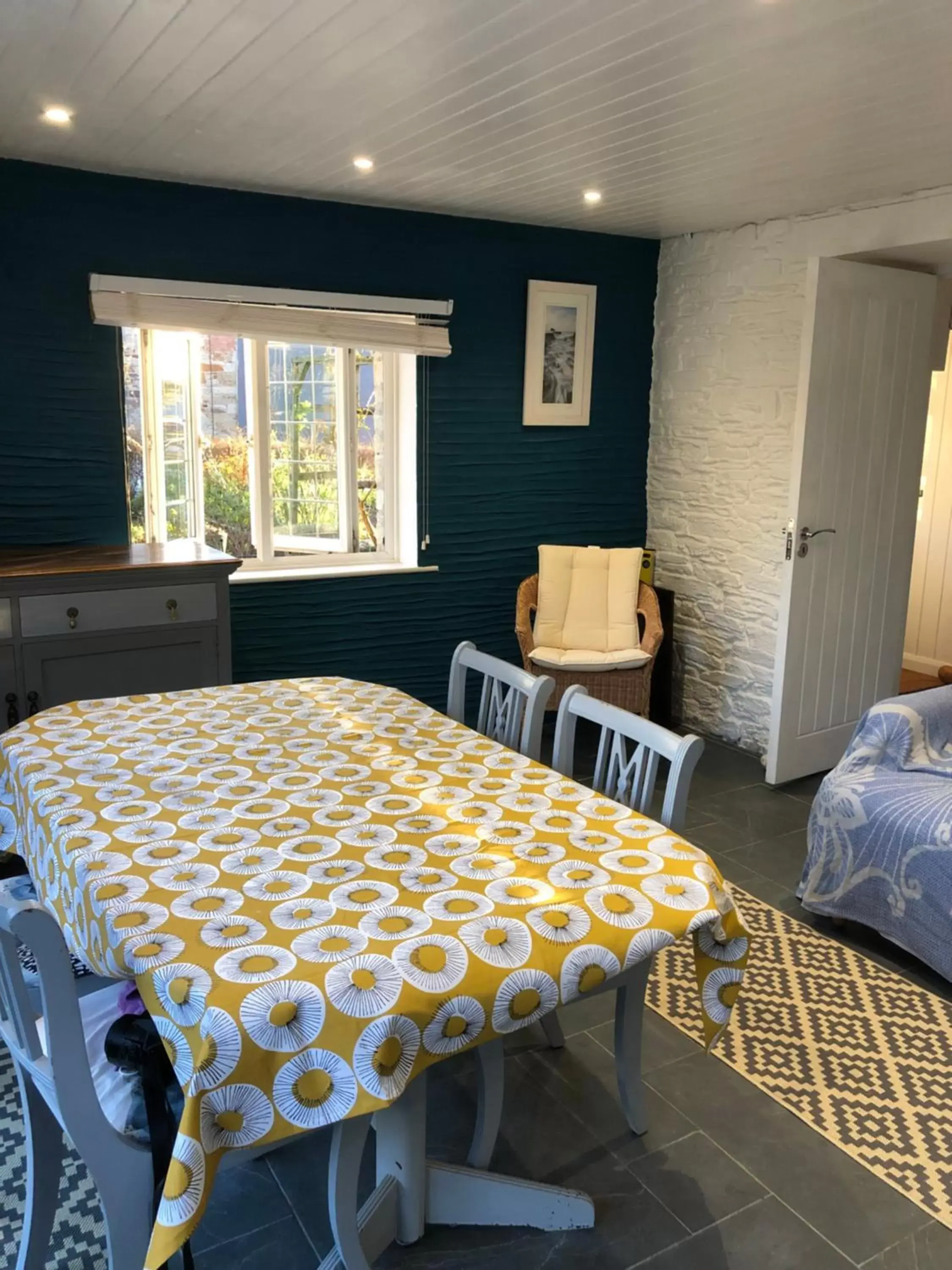 Kitchen or kitchenette in Priory Cottage Bodmin