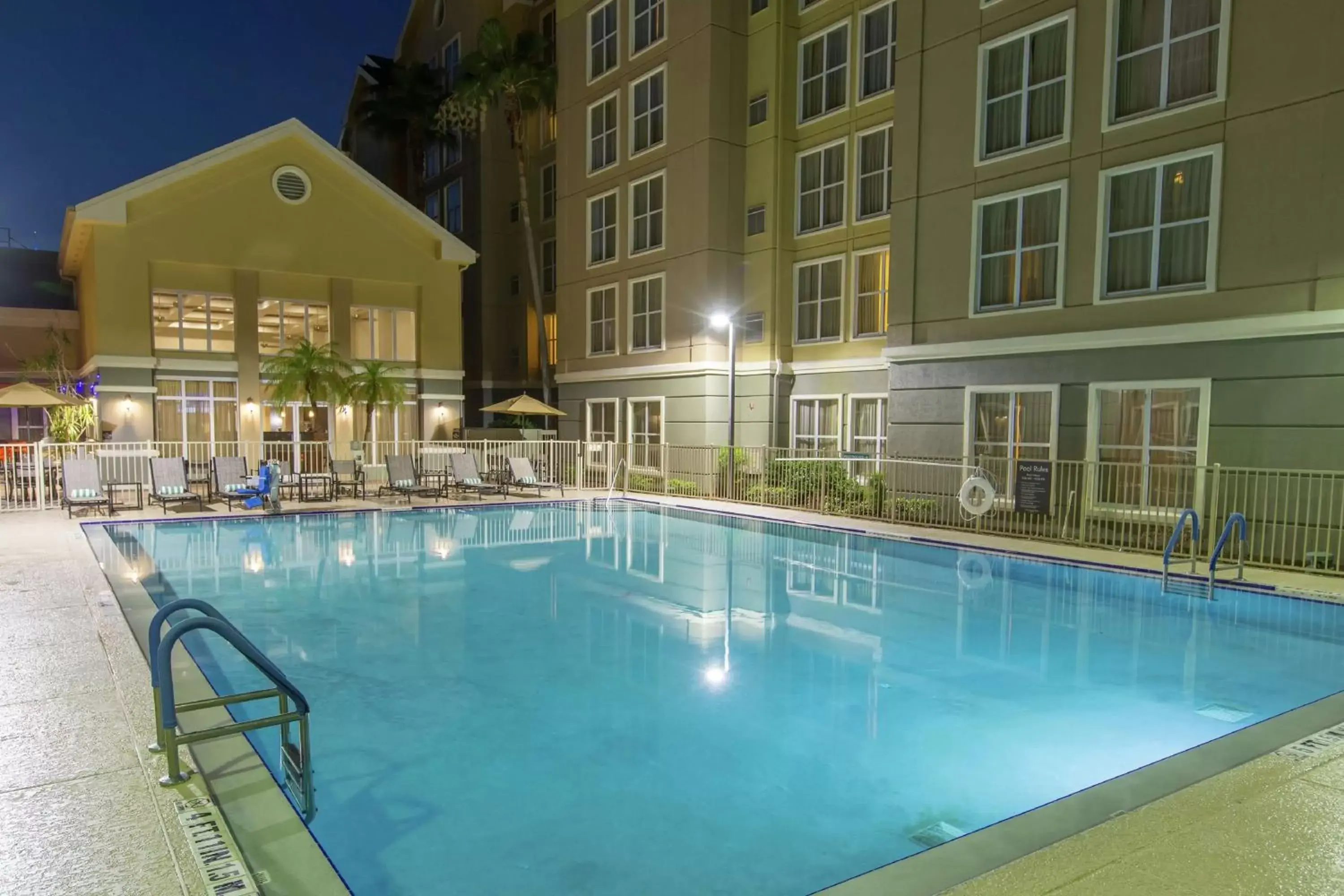 Pool view, Swimming Pool in Homewood Suites by Hilton Orlando-Intl Drive/Convention Ctr