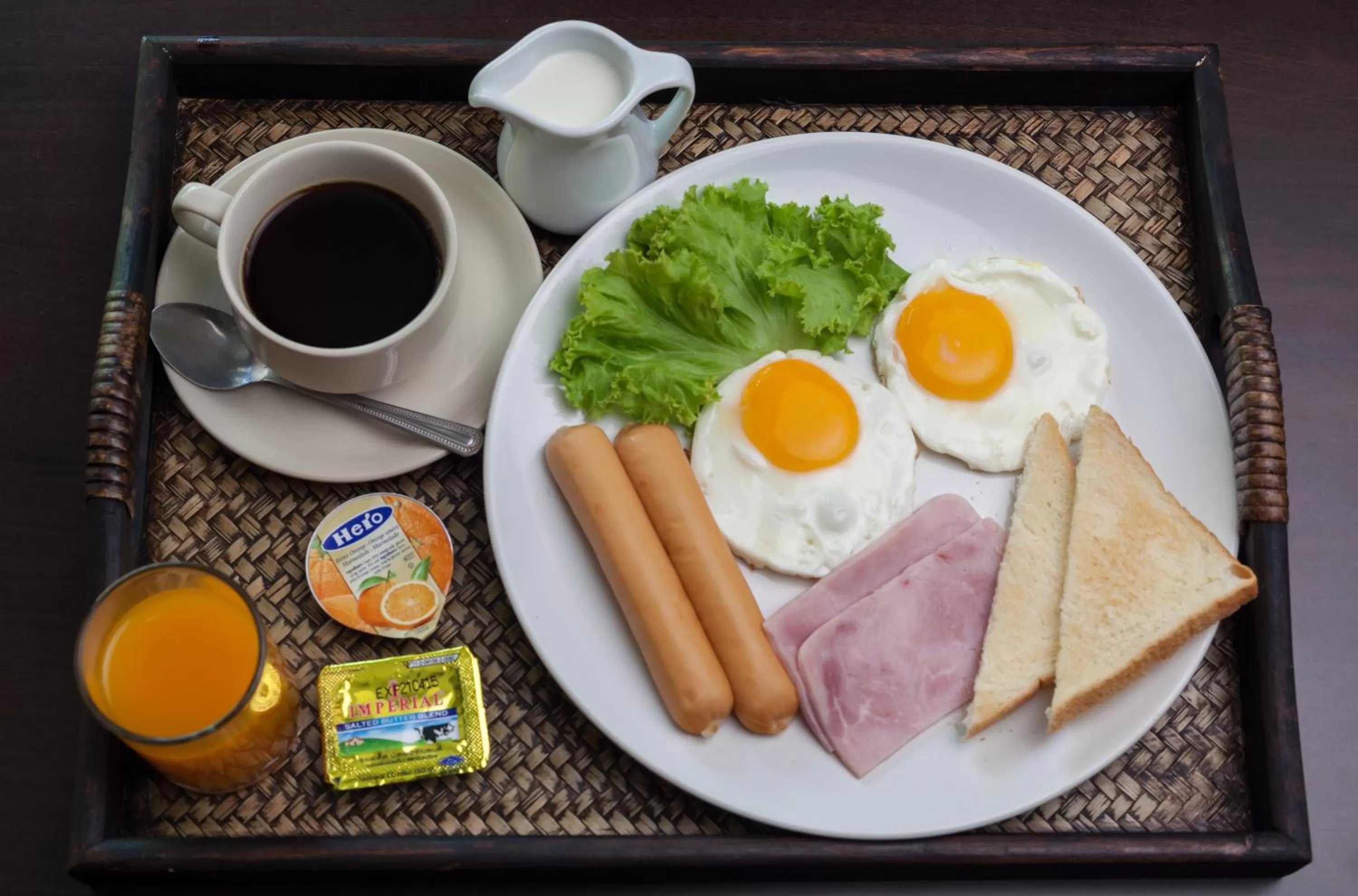 American breakfast in The Right Resort