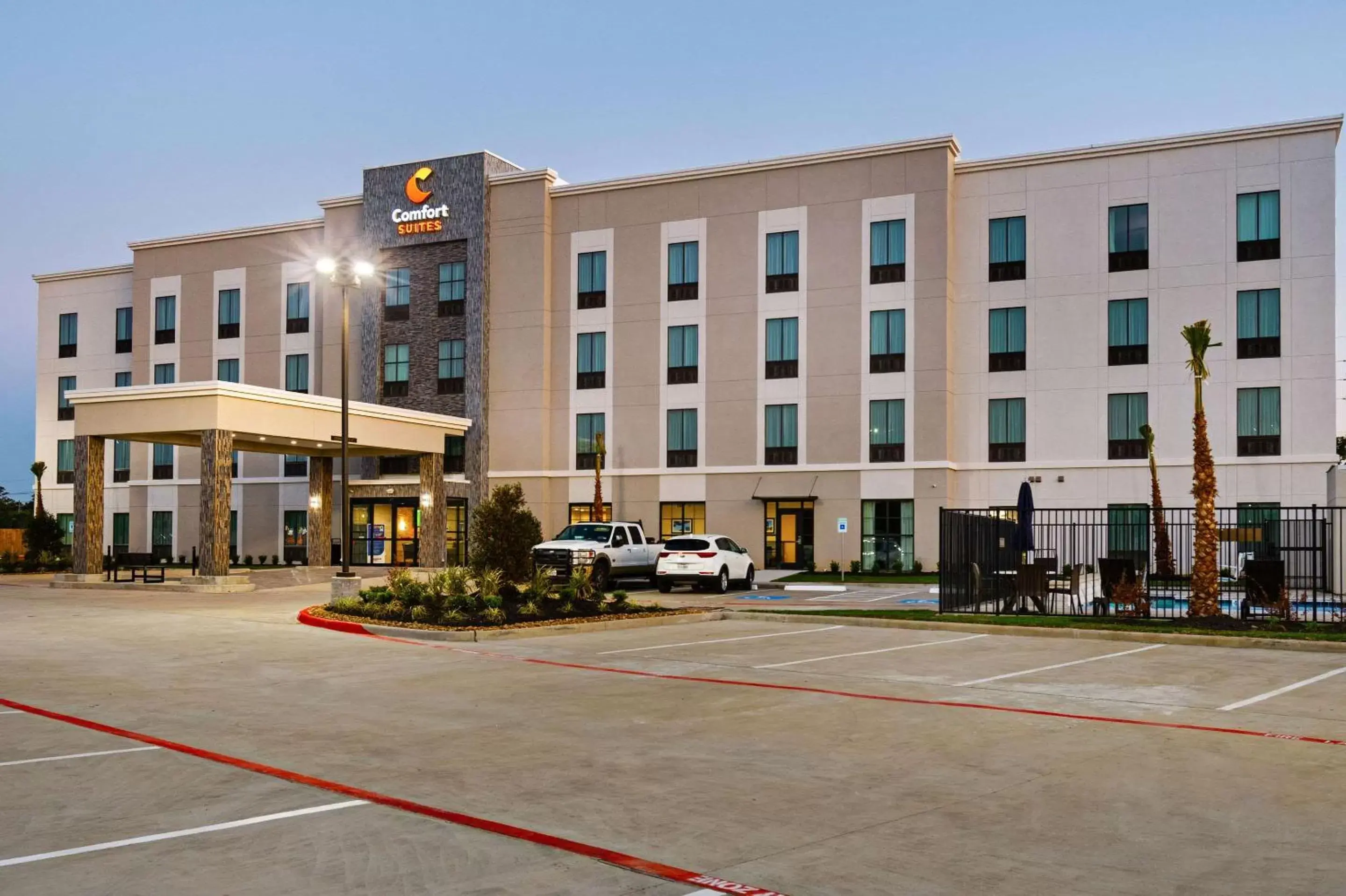 Property Building in Comfort Suites Humble Houston IAH