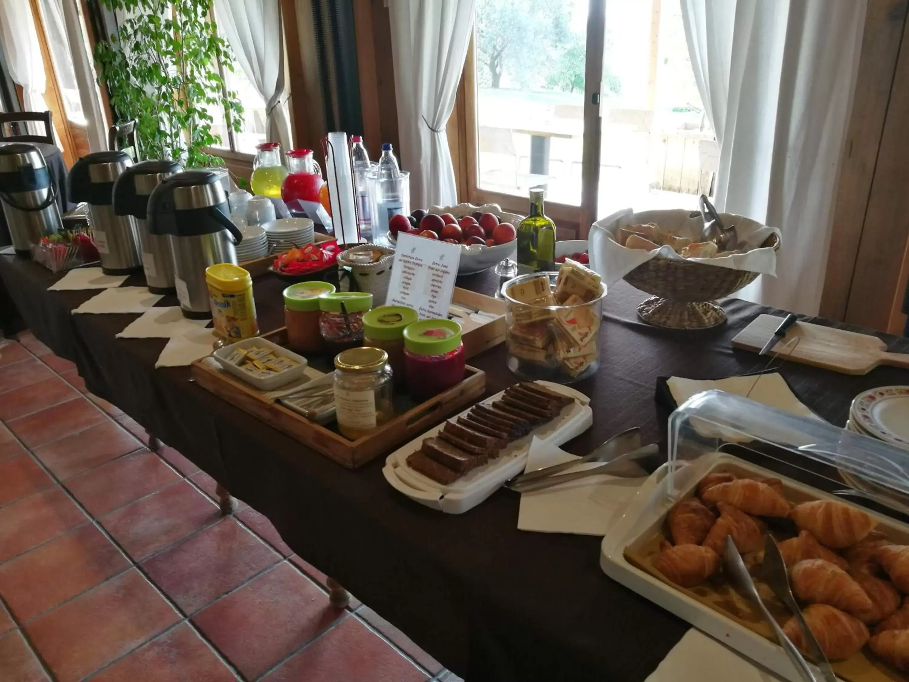 Breakfast in Costa degli Ulivi