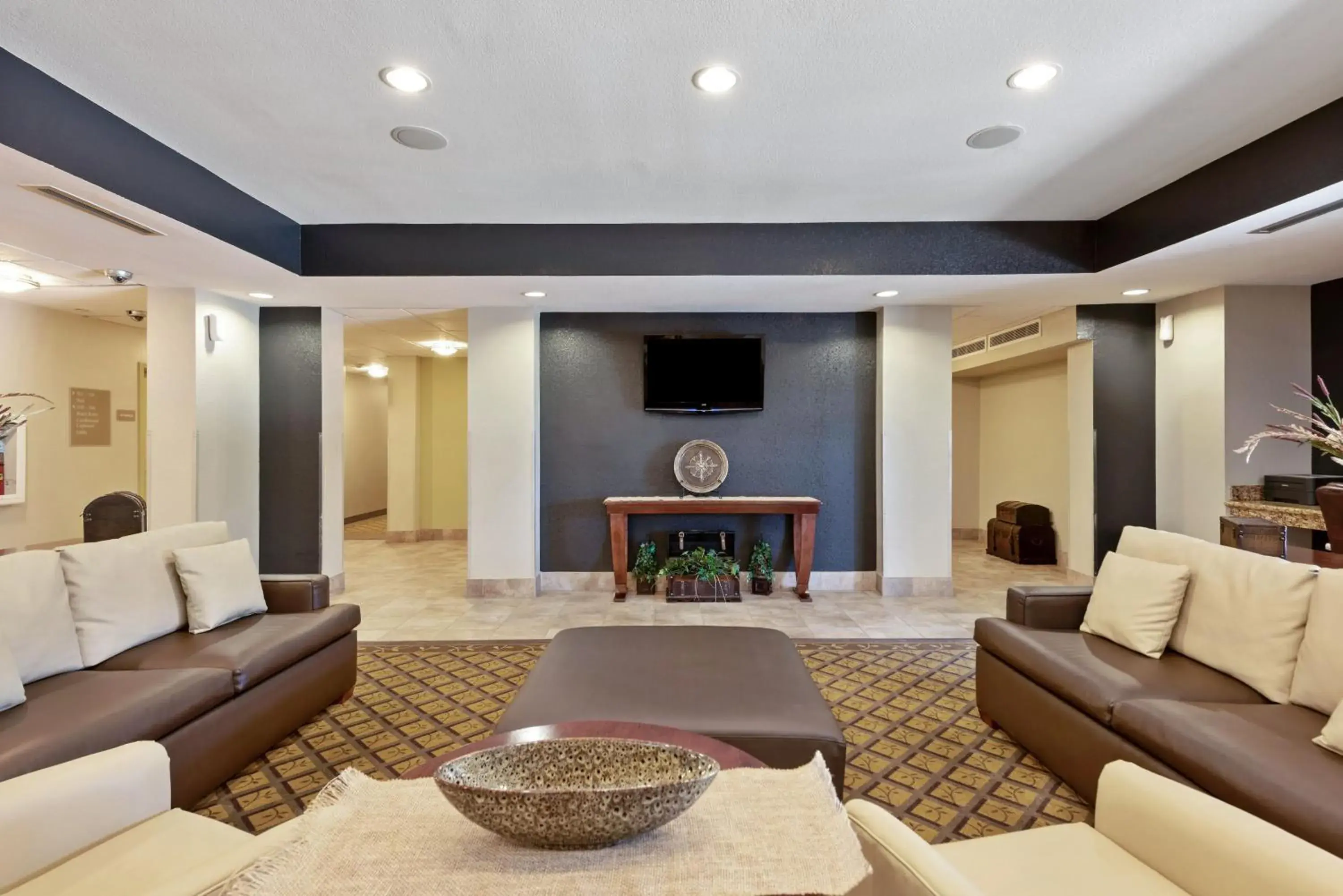 Lobby or reception, Seating Area in Extended Stay America Suites - Houston - IAH Airport