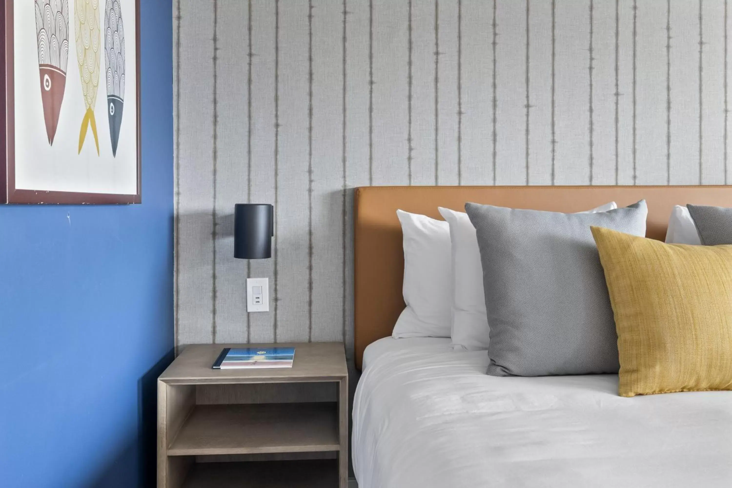 Bed in Sea Harbor Hotel - San Diego Bed in Sea Harbor Hotel - San Diego