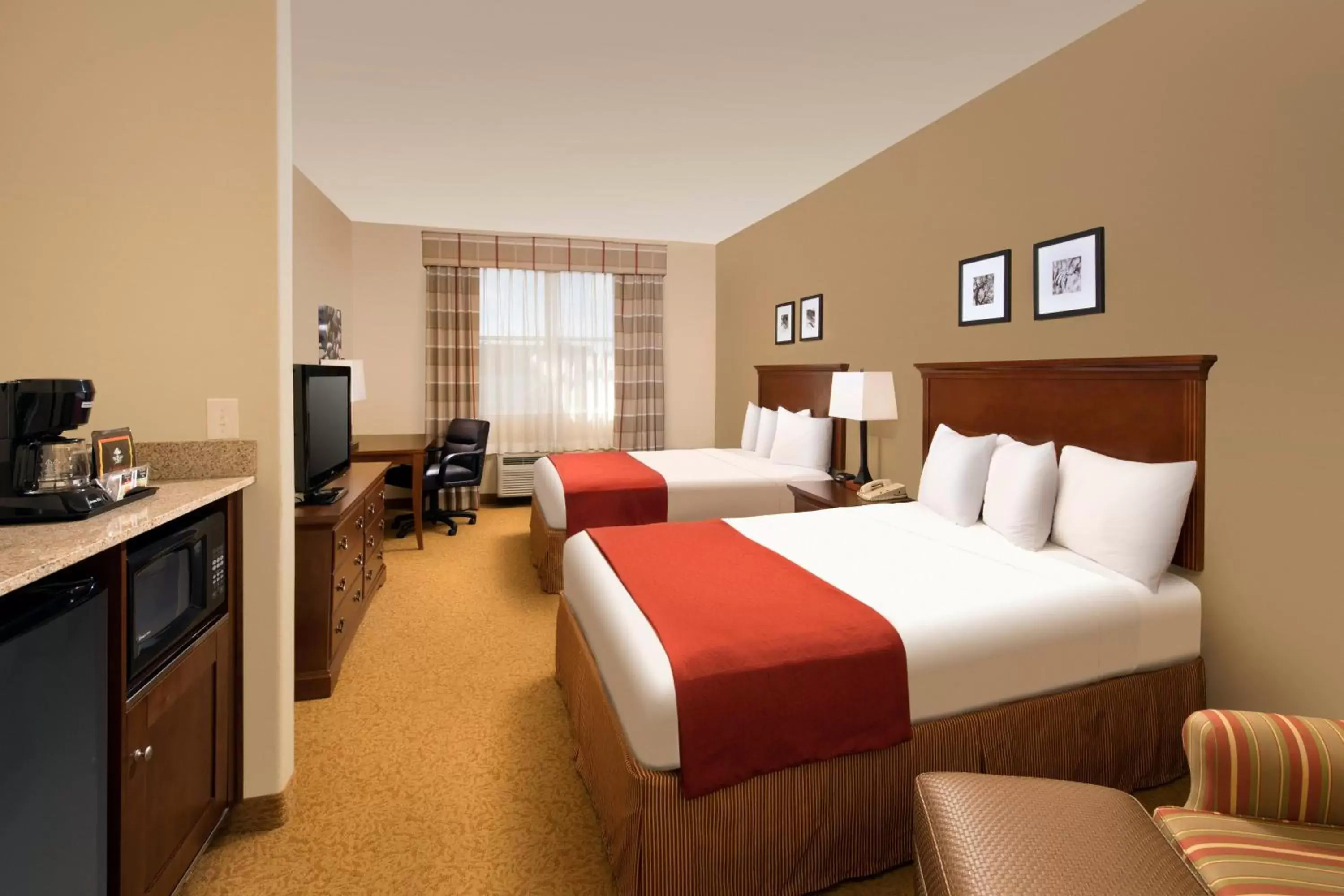 Bedroom in Country Inn & Suites by Radisson, Houston Intercontinental Airport East, TX