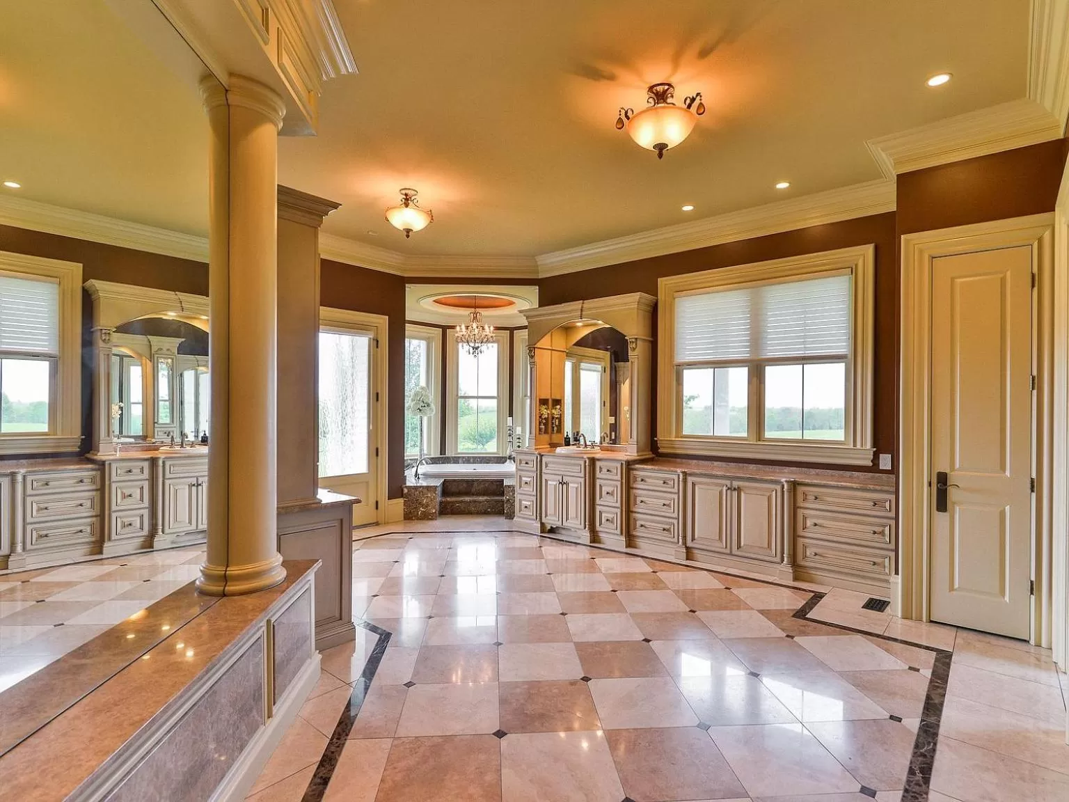 Bathroom in Wildflower Ranch Inn
