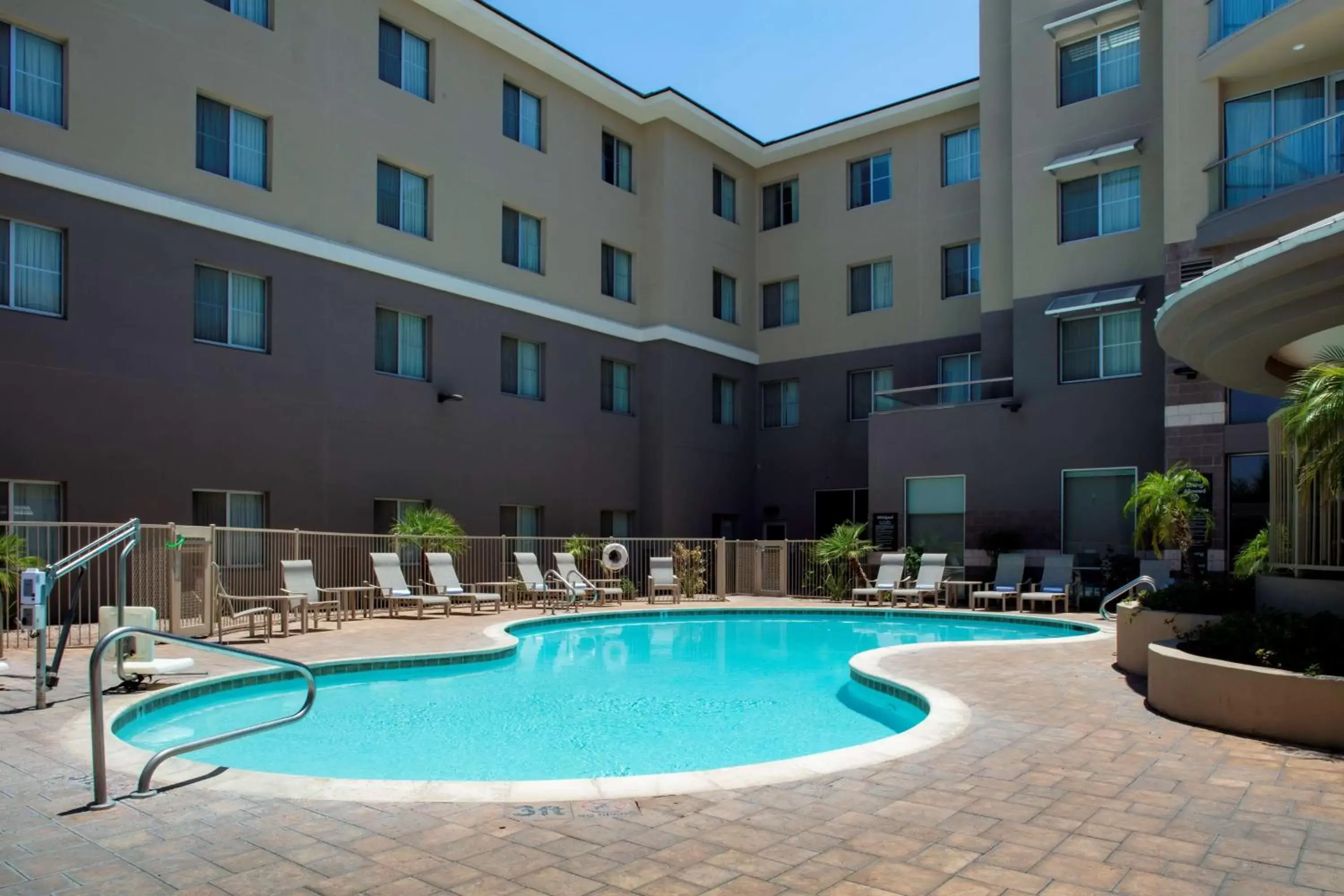 Pool view, Swimming Pool in Homewood Suites by Hilton Phoenix Airport South