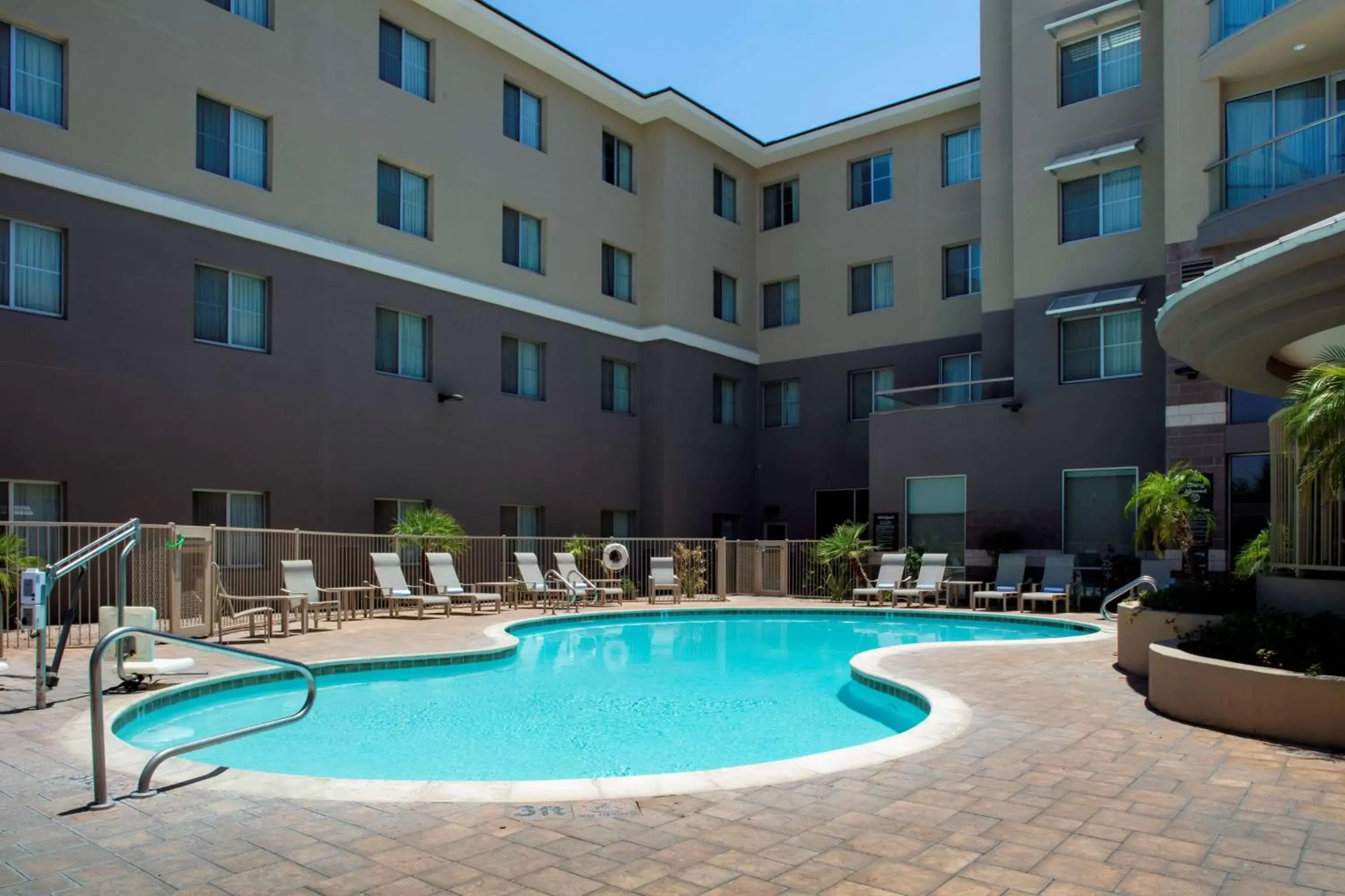 Pool view in Homewood Suites by Hilton Phoenix Airport South Pool view in Homewood Suites by Hilton Phoenix Airport South