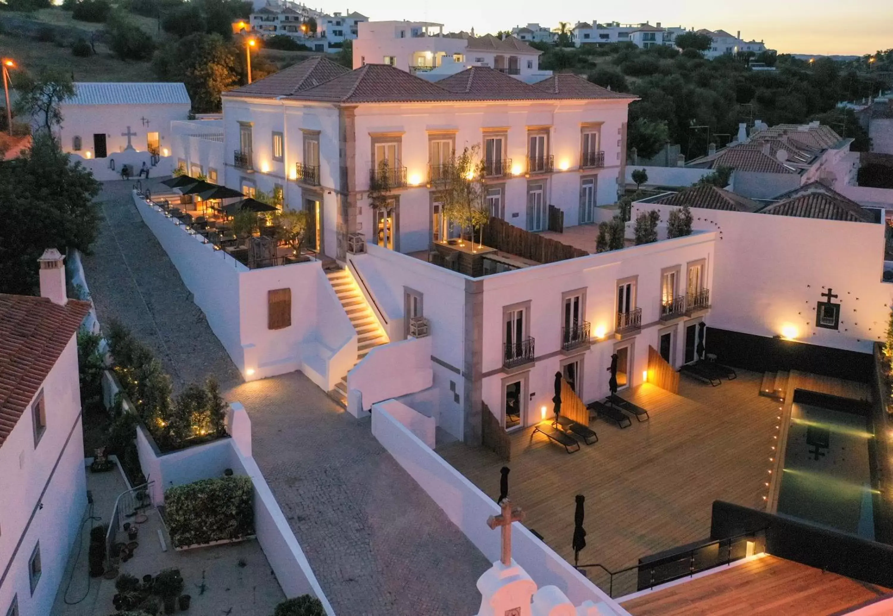 Property building, Pool View in Colégio Charm House