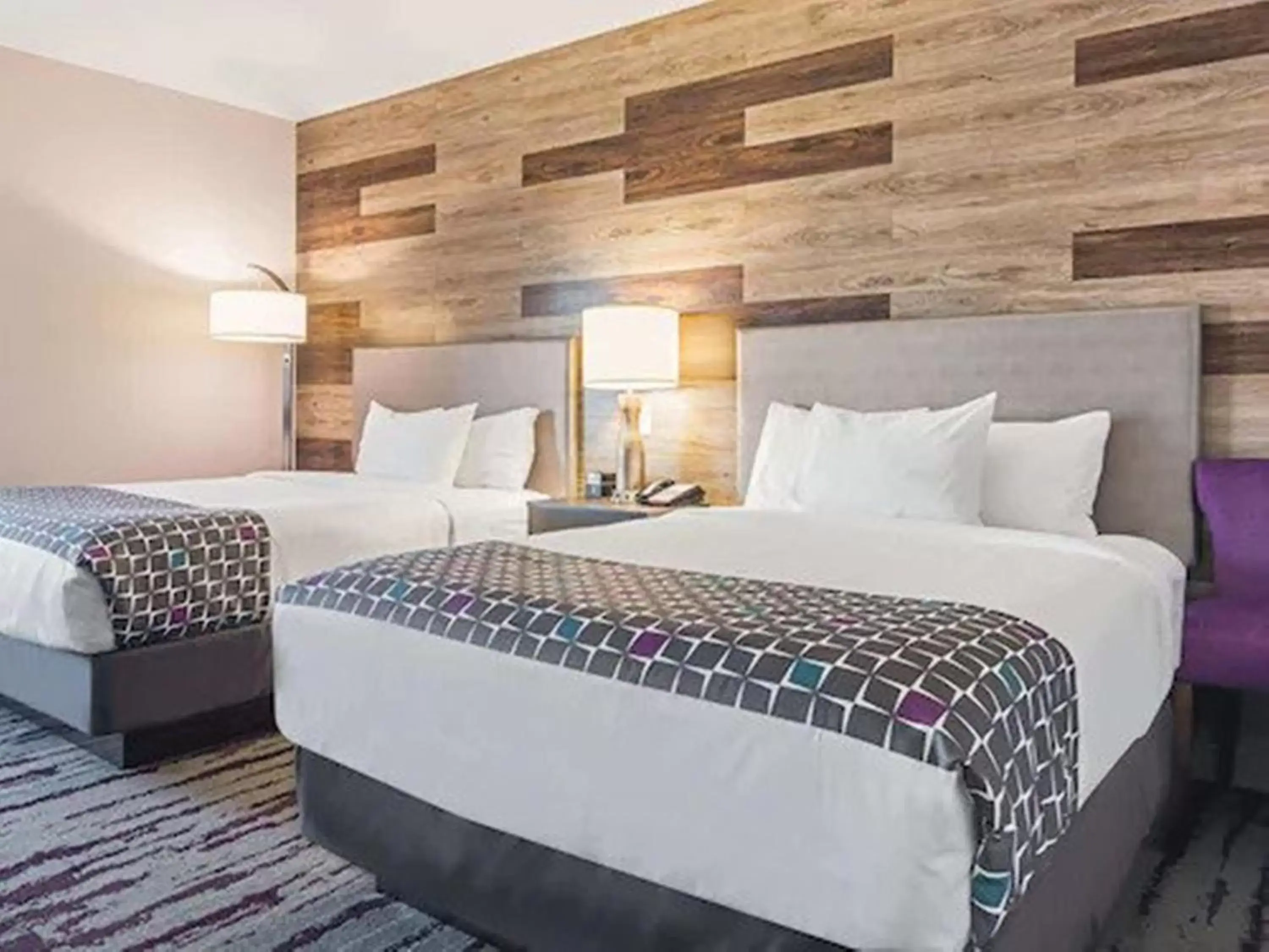 Bedroom, Bed in La Quinta by Wyndham Dallas - Wylie