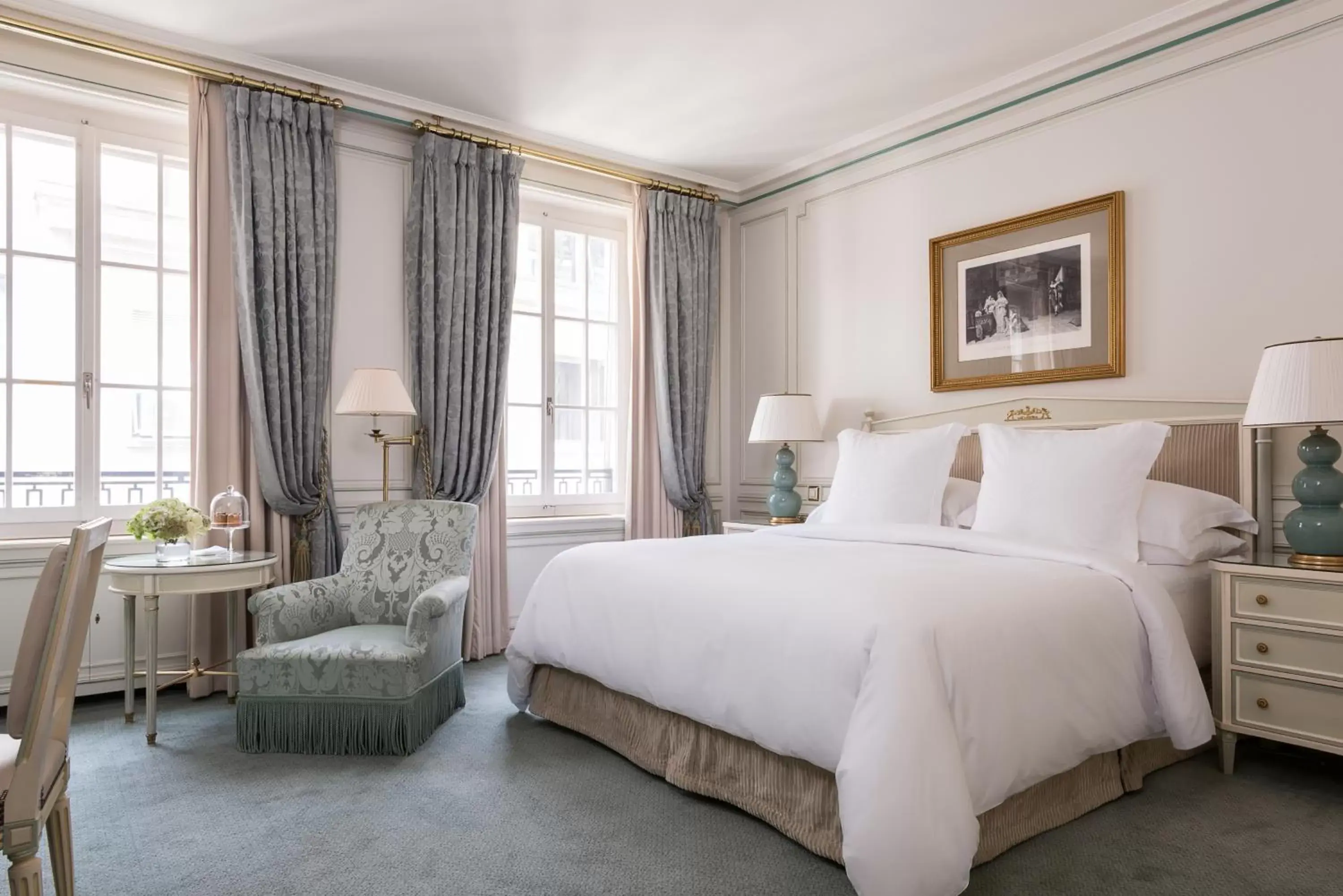 Standard King Room in Four Seasons Hotel des Bergues Geneva