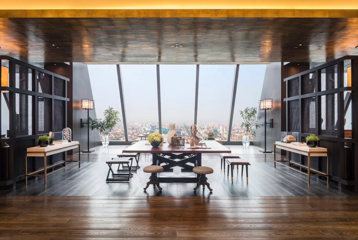 Lobby or reception in Rosewood Phnom Penh