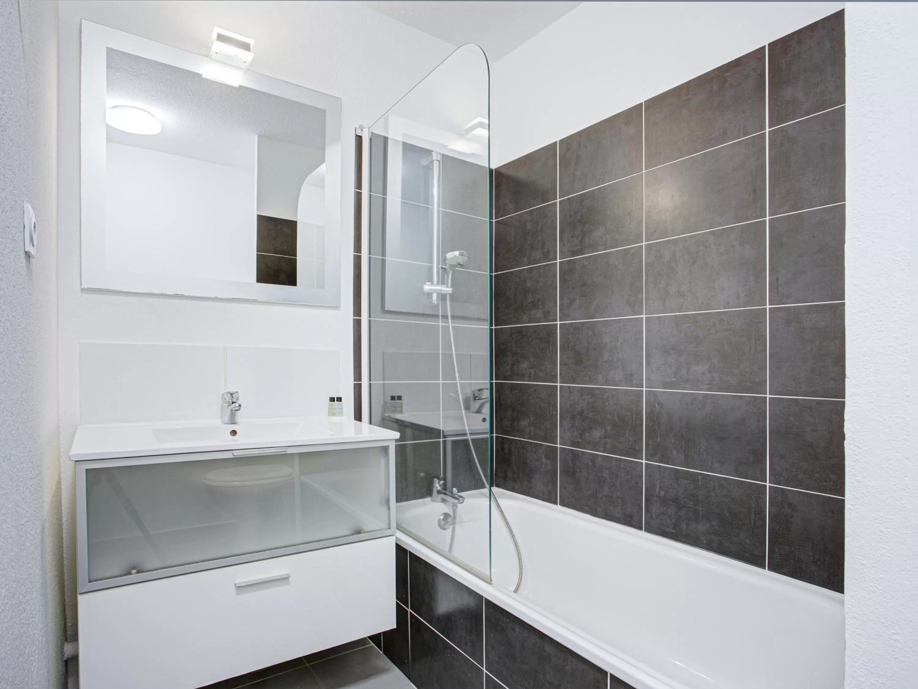 Bathroom in Vacancéole - Les demeures de la Massane - Argelès-sur-Mer