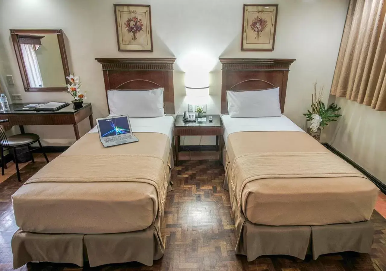 Bed in Fersal Hotel - P. Tuazon Cubao