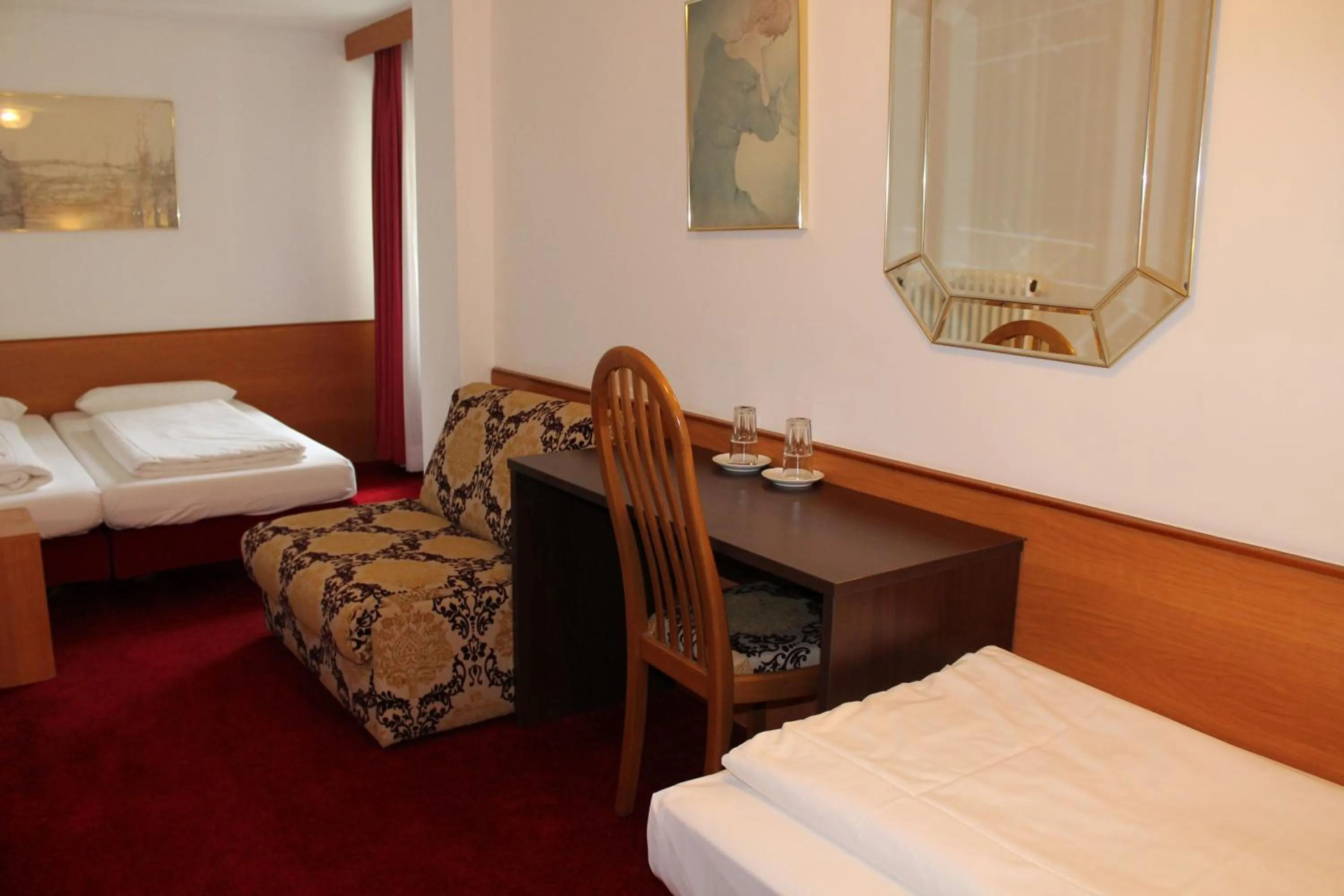 Photo of the whole room, Bed in Hotel Montree