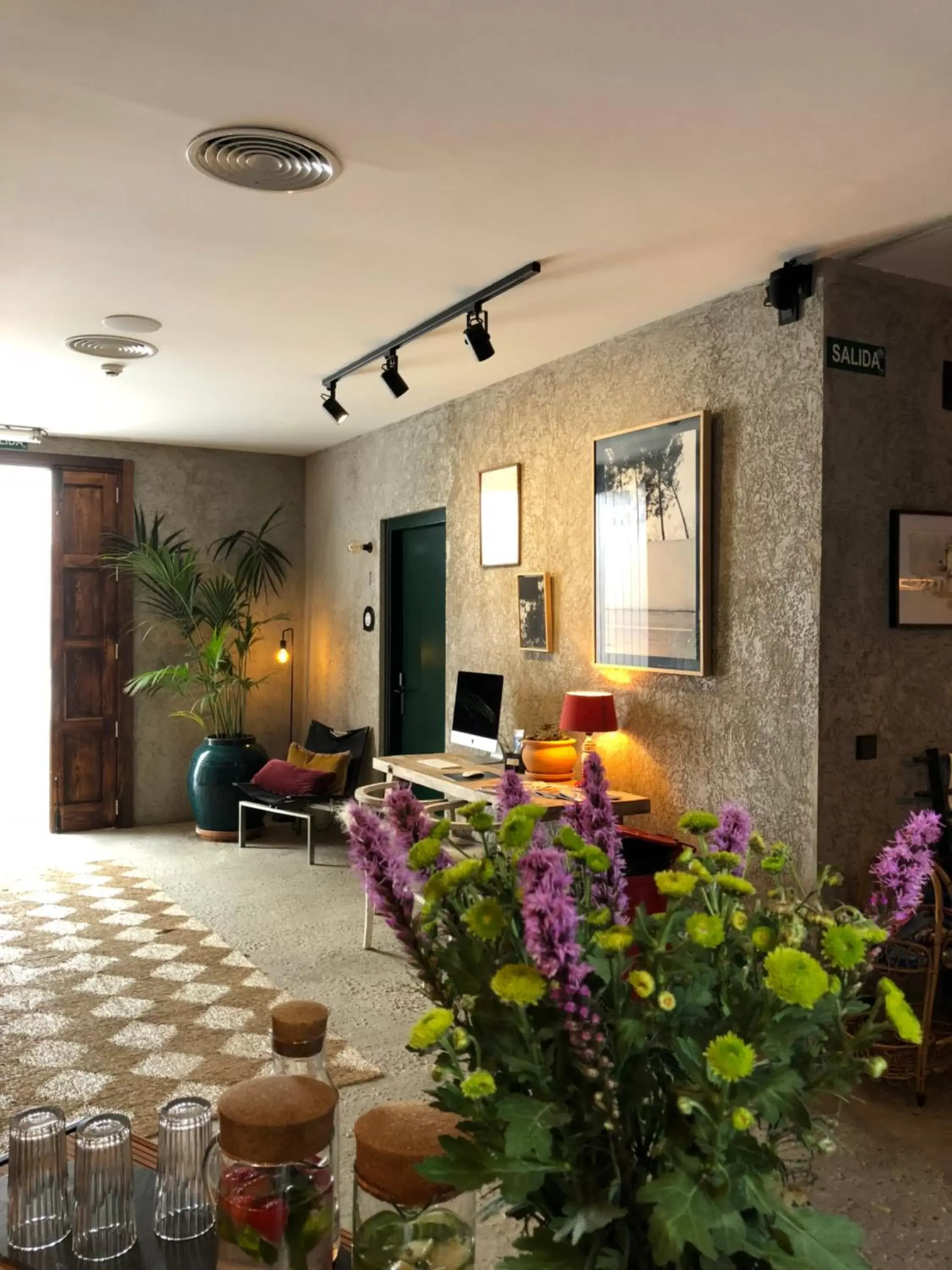 Lobby or reception in Kook Hotel Tarifa