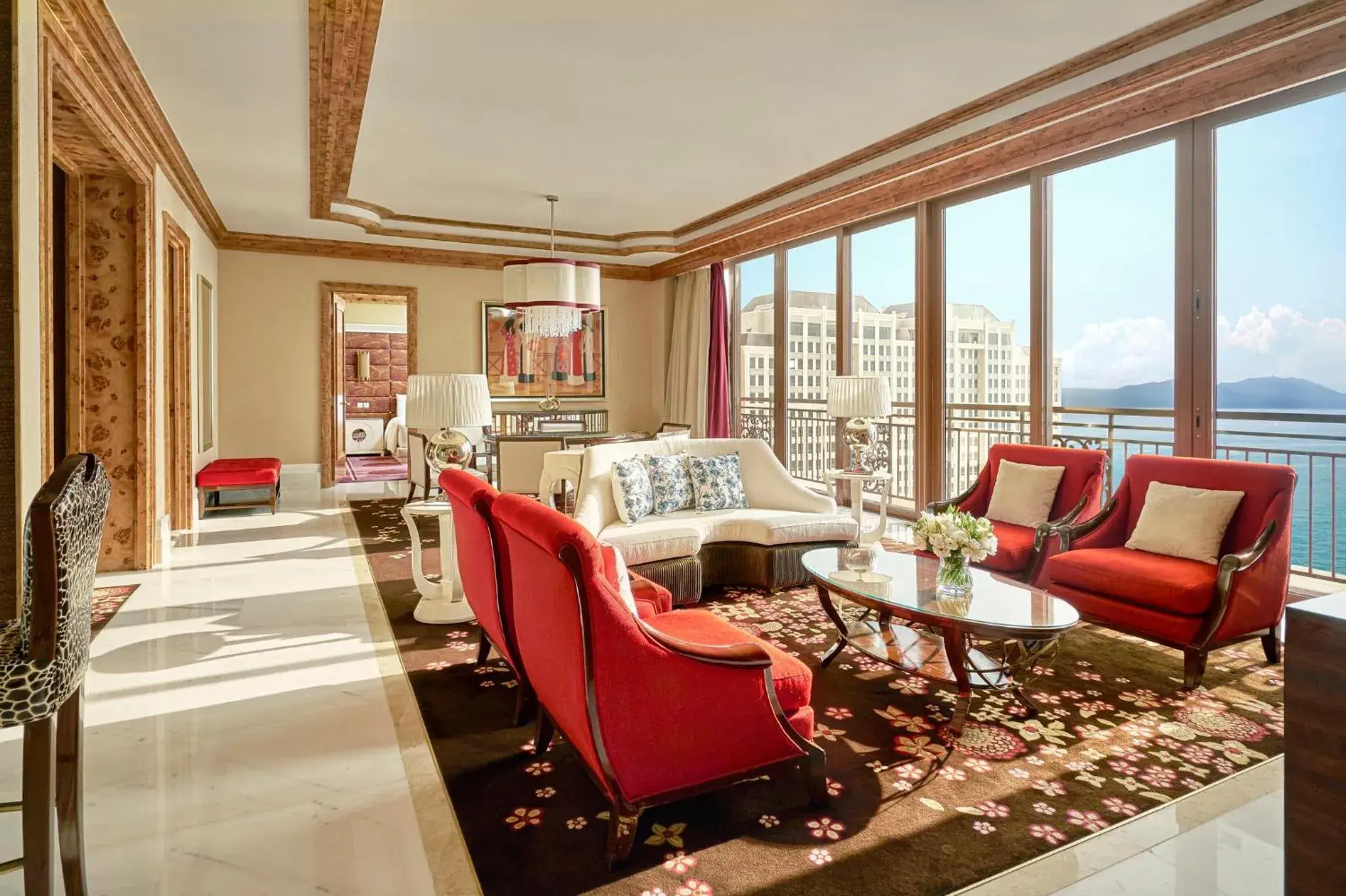 Photo of the whole room, Seating Area in InterContinental Grand Ho Tram