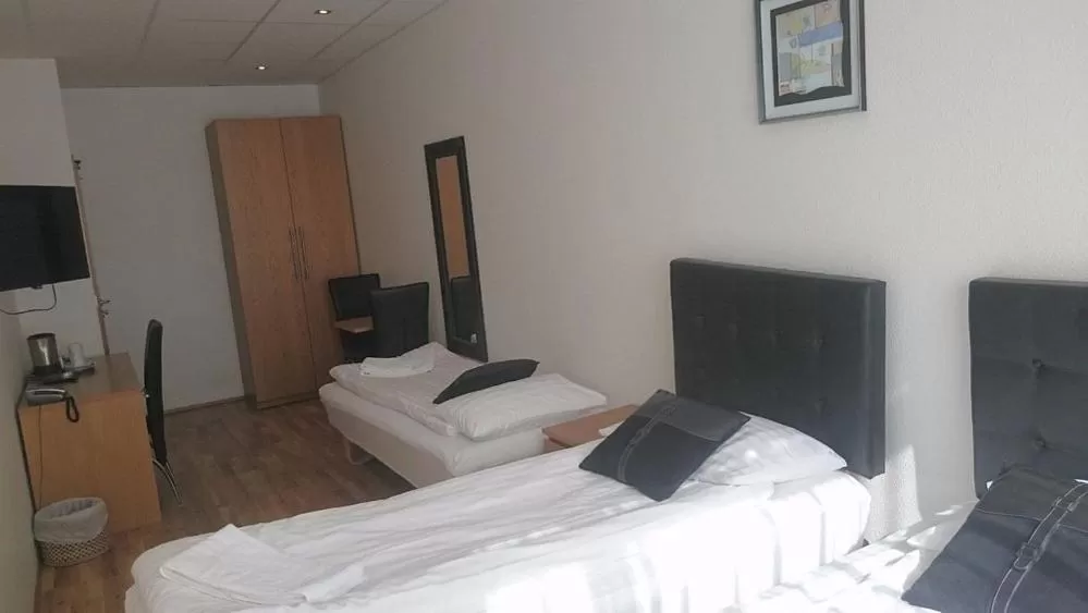 Bedroom, Bed in 101 Guesthouse Hotel