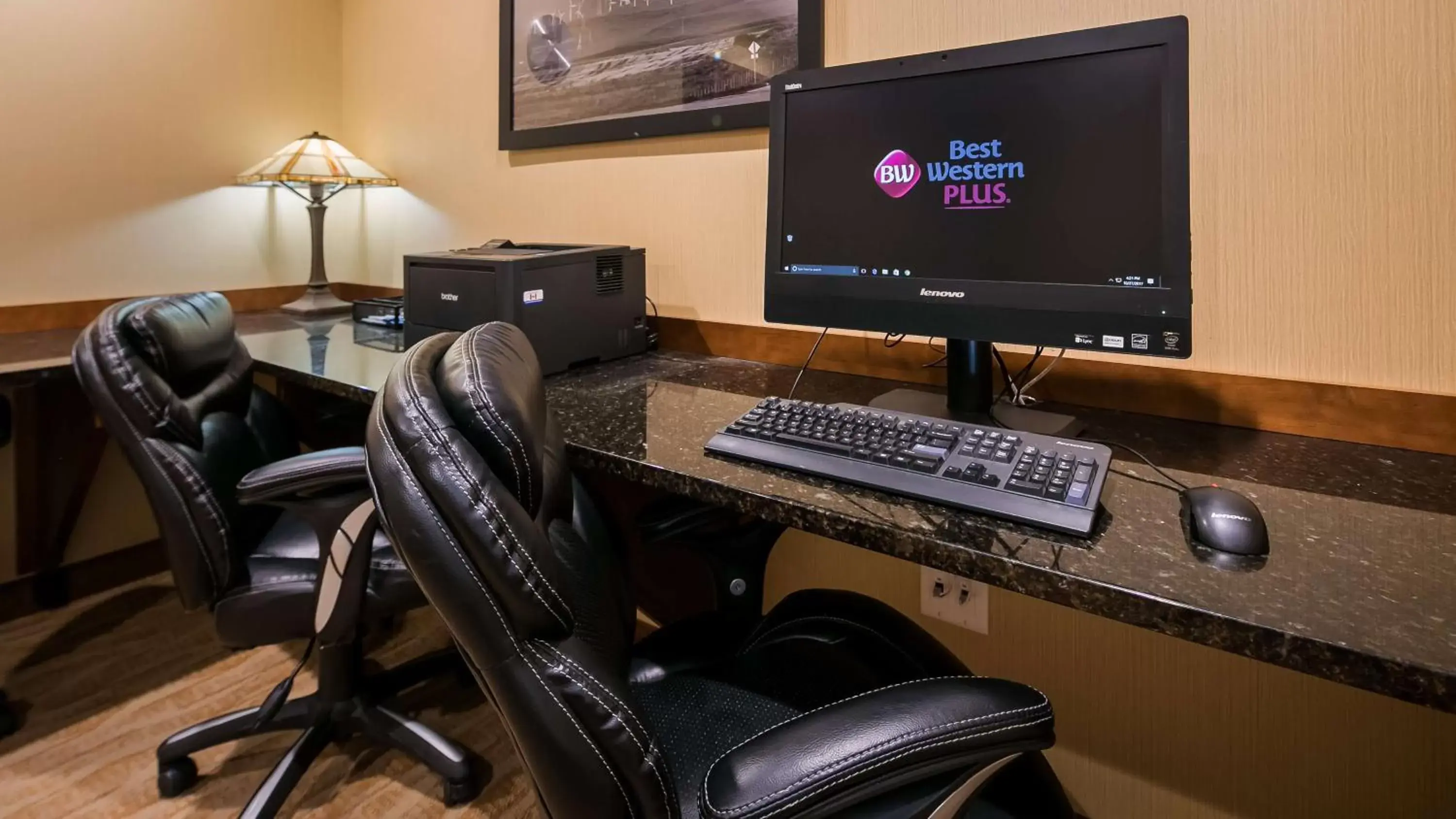 Business facilities, TV/Entertainment Center in Best Western Plus Service Inn & Suites