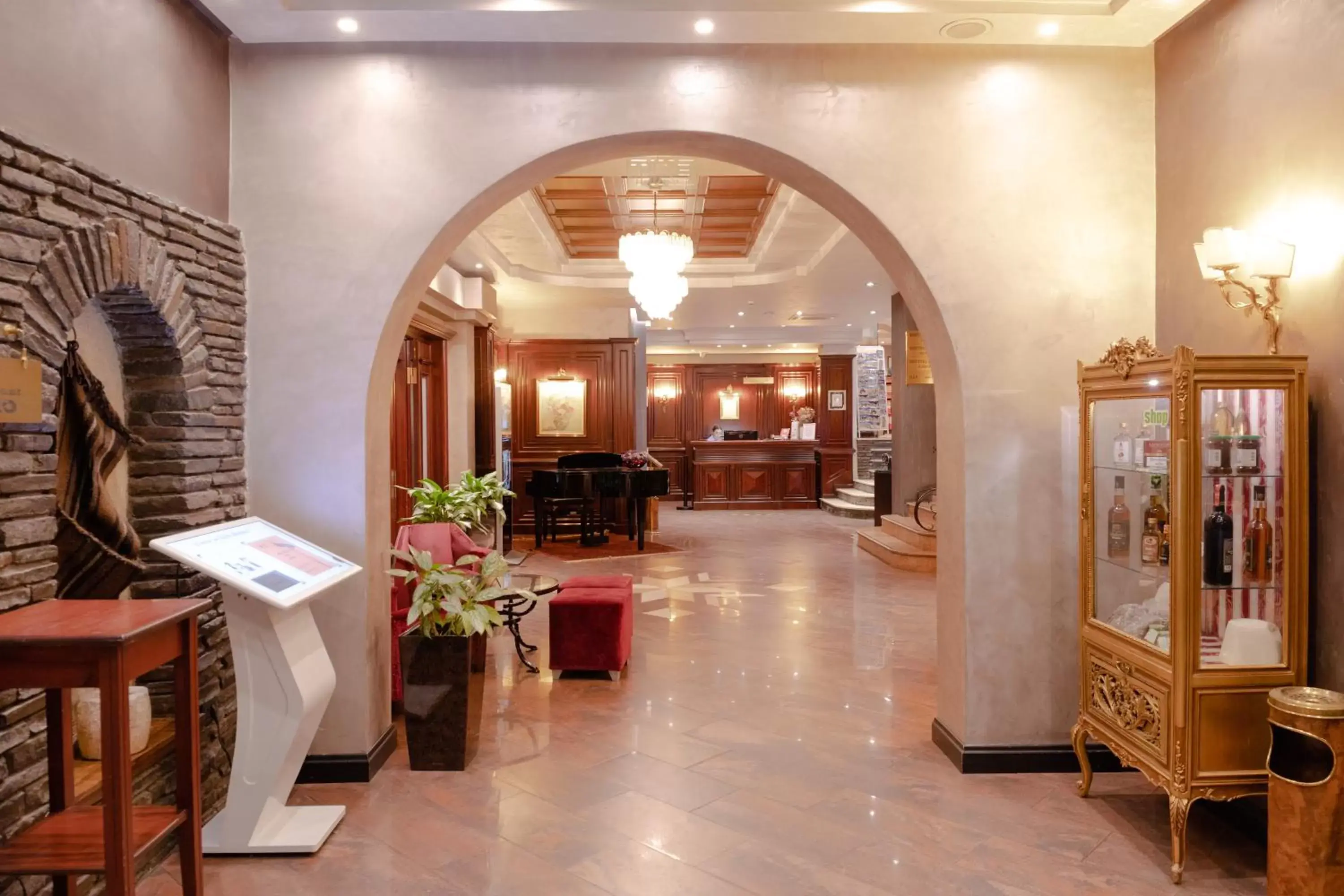 Lobby or reception in Mondial Hotel Lobby or reception in Mondial Hotel