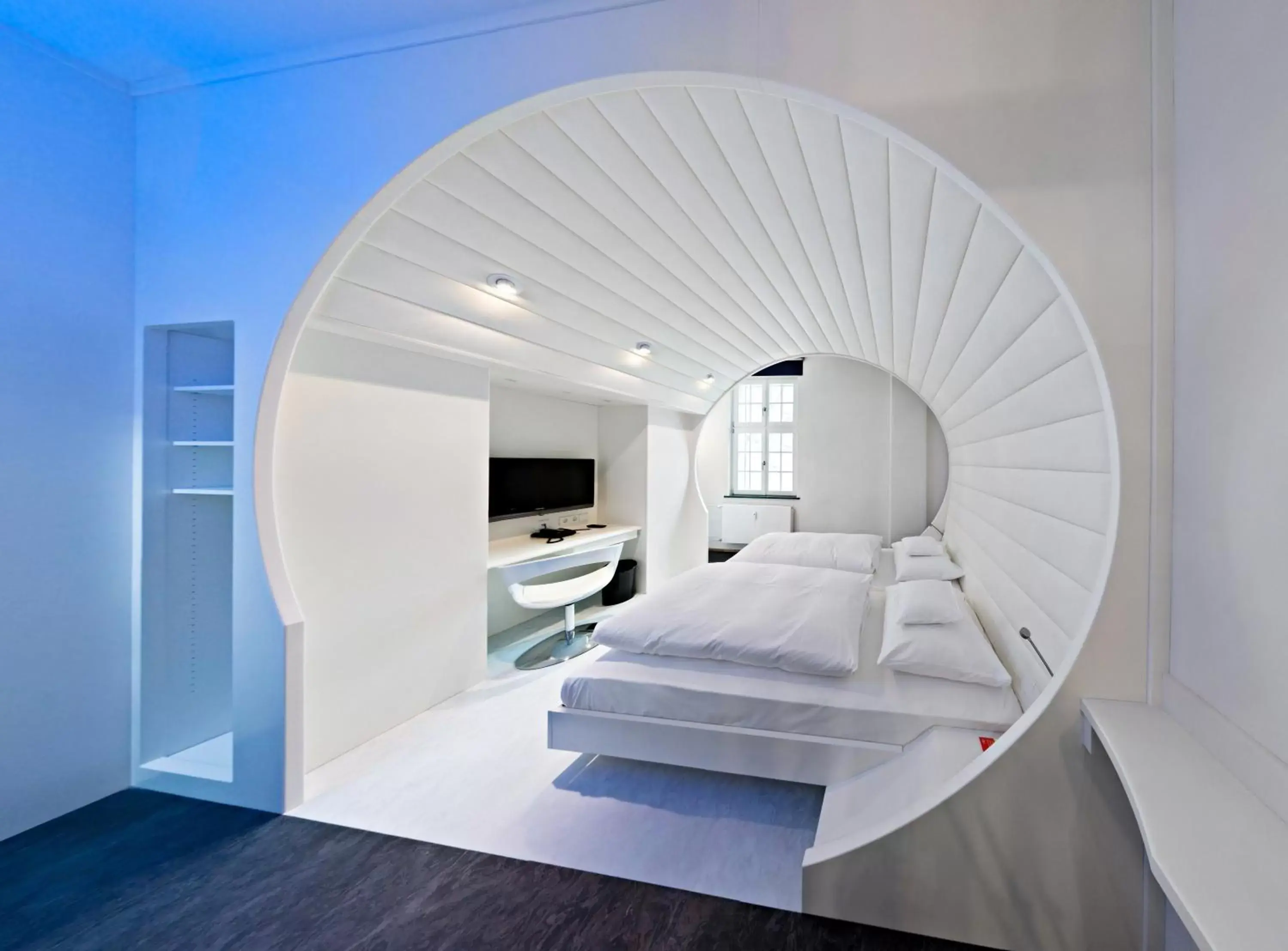 Bed in V8 HOTEL Classic Motorworld Region Stuttgart Bed in V8 HOTEL Classic Motorworld Region Stuttgart