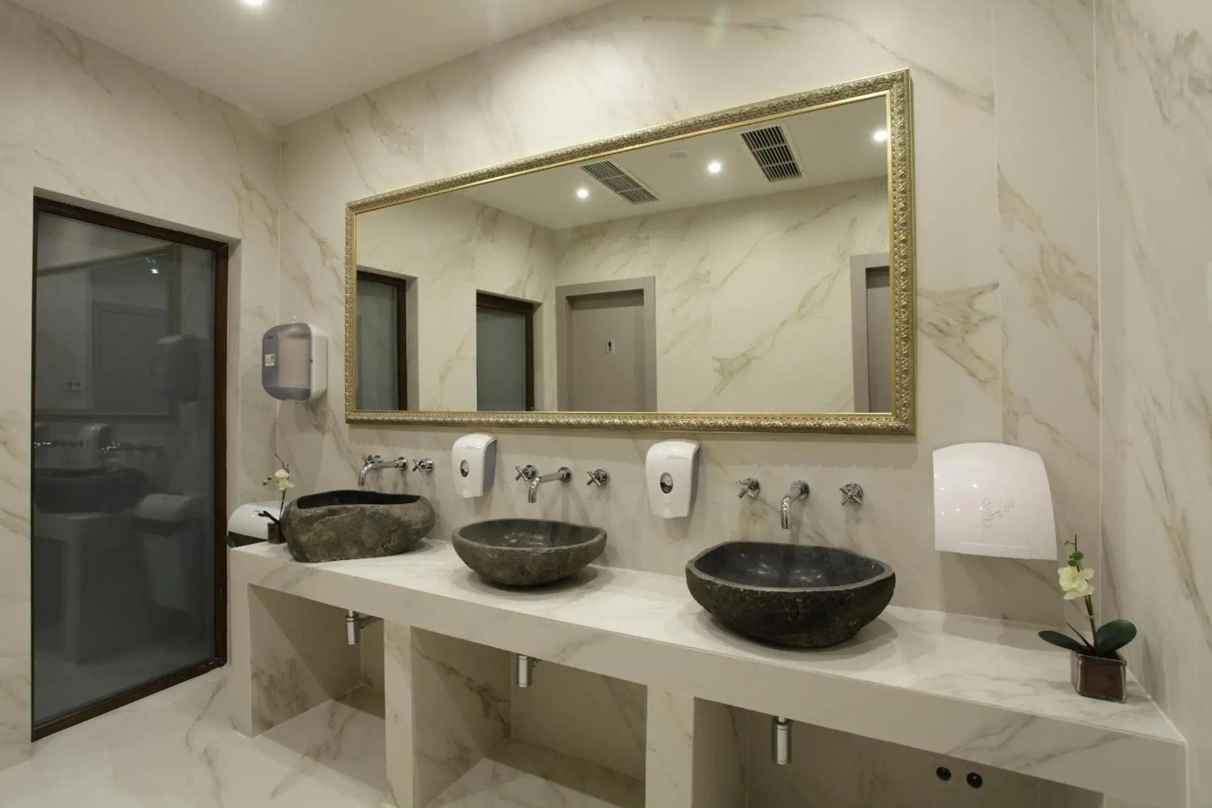 Area and facilities, Bathroom in Solun Hotel & SPA