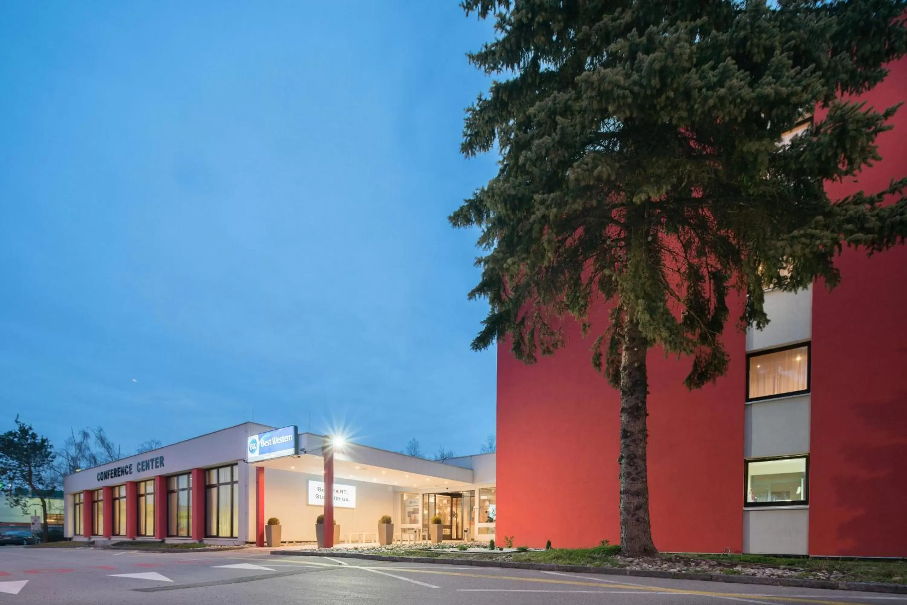 Facade/entrance, Property Building in Best Western Smart Hotel