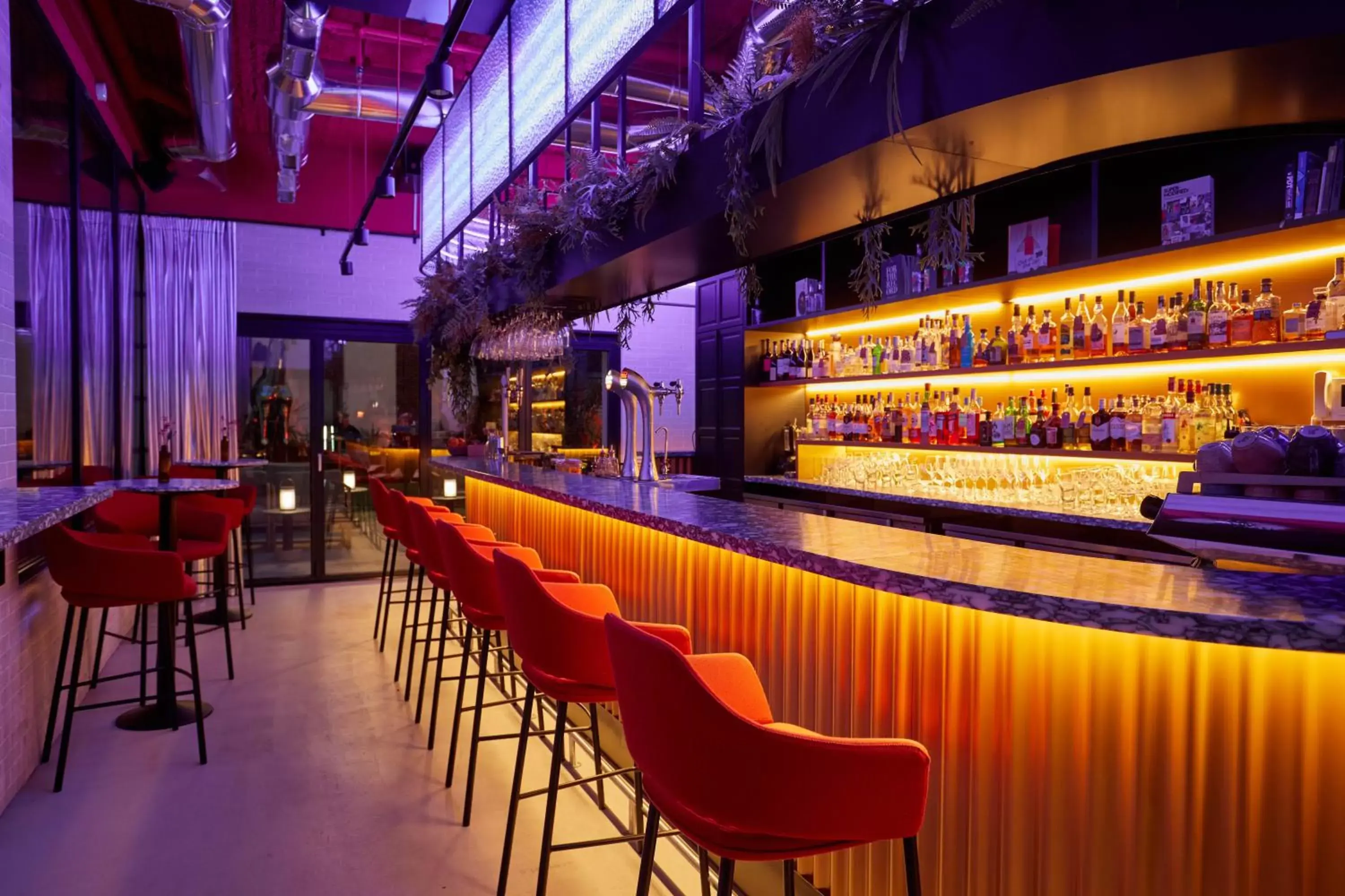 Lounge or bar in The Social Hub Madrid Lounge or bar in The Social Hub Madrid