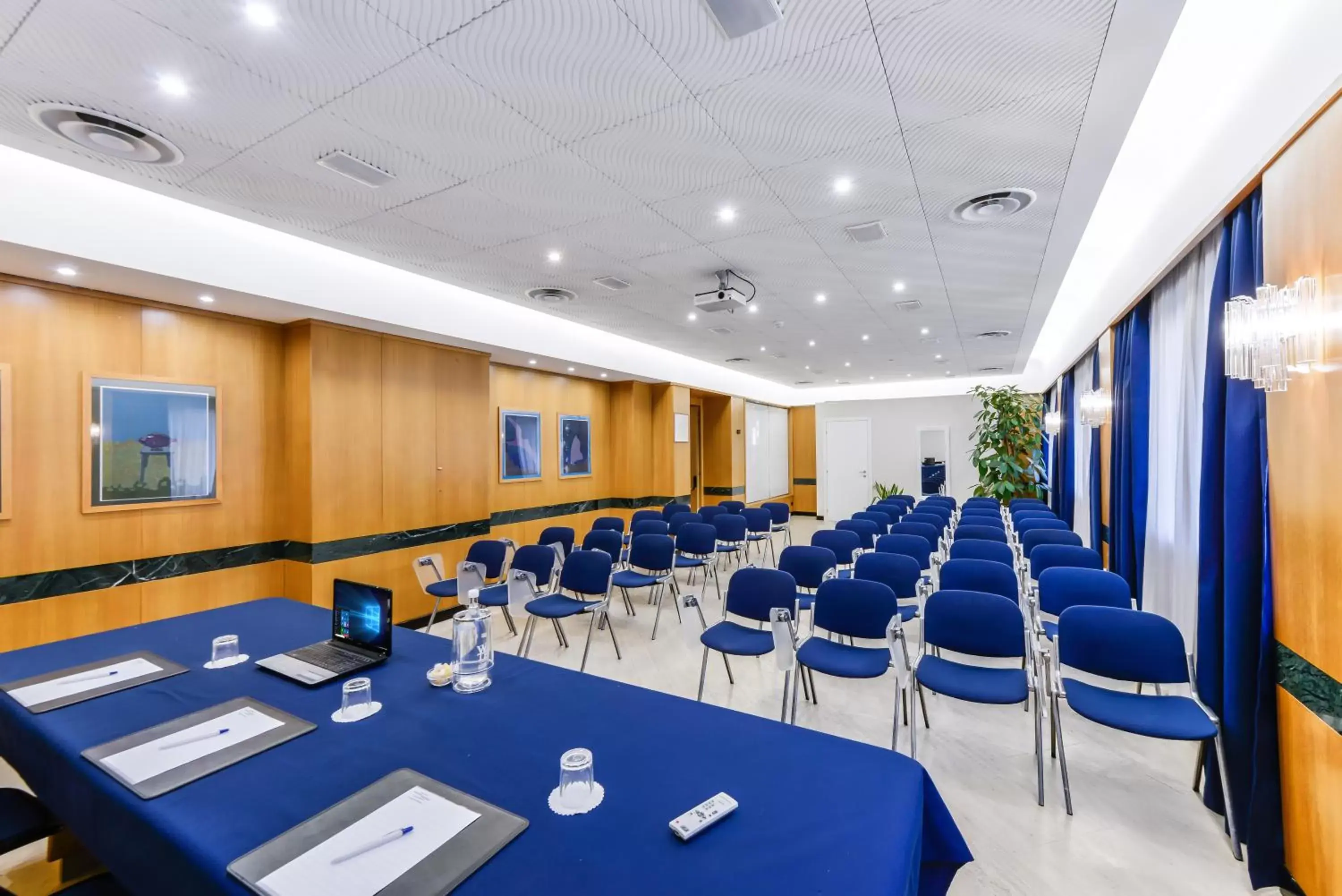 Meeting/conference room in Hotel Bologna Airport