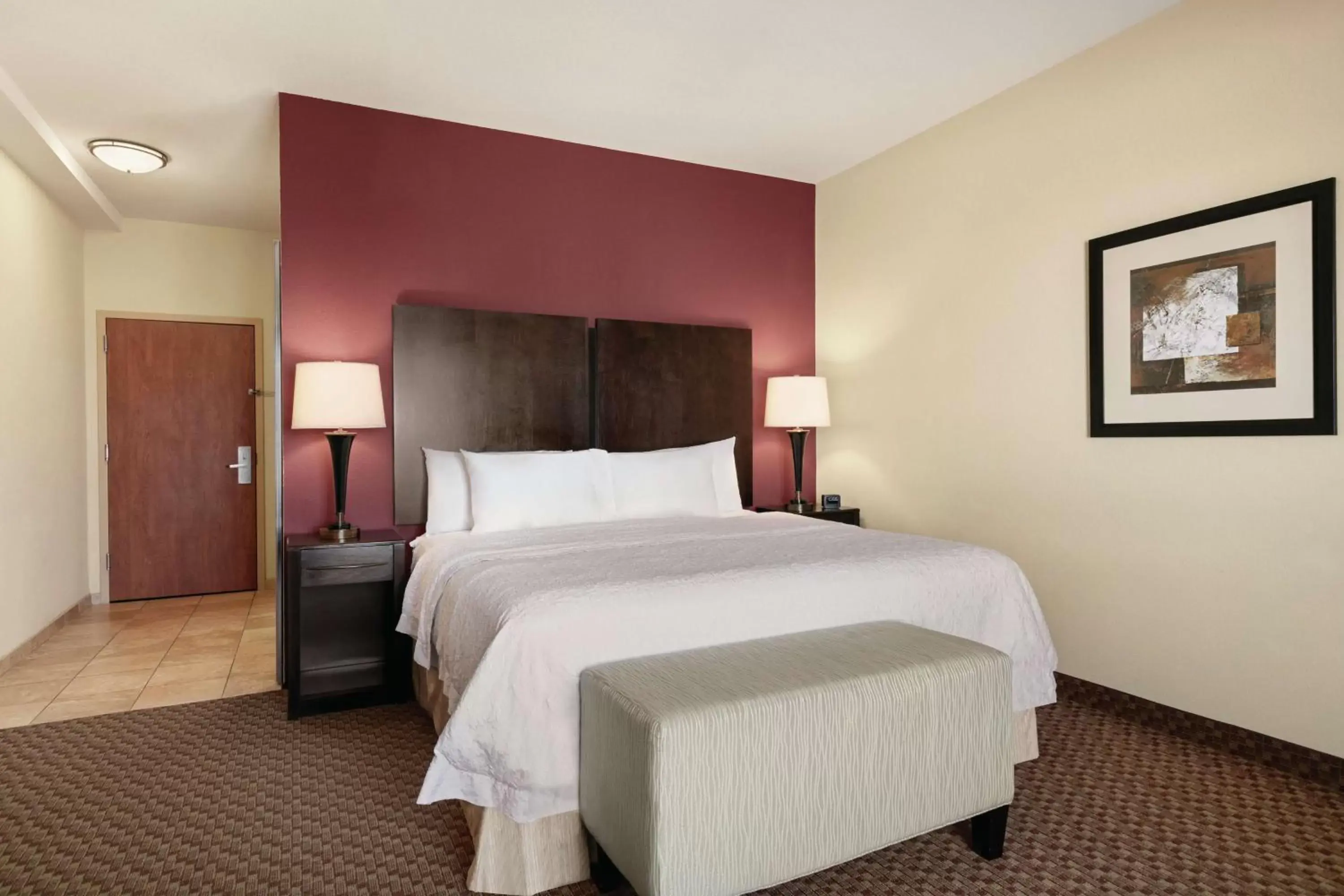 Bed in Hampton Inn & Suites Enid