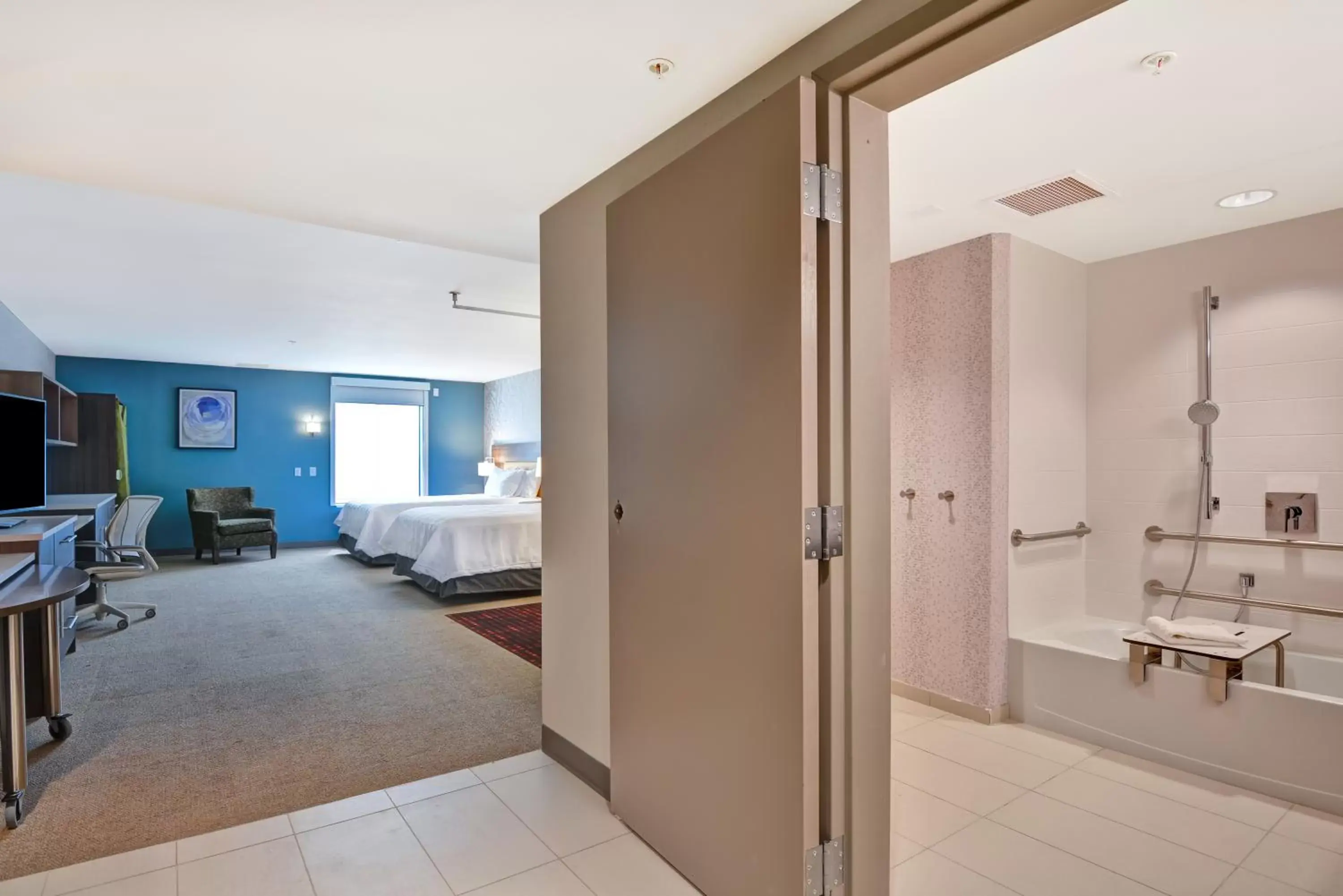 Bathroom in Home2 Suites By Hilton Beaufort