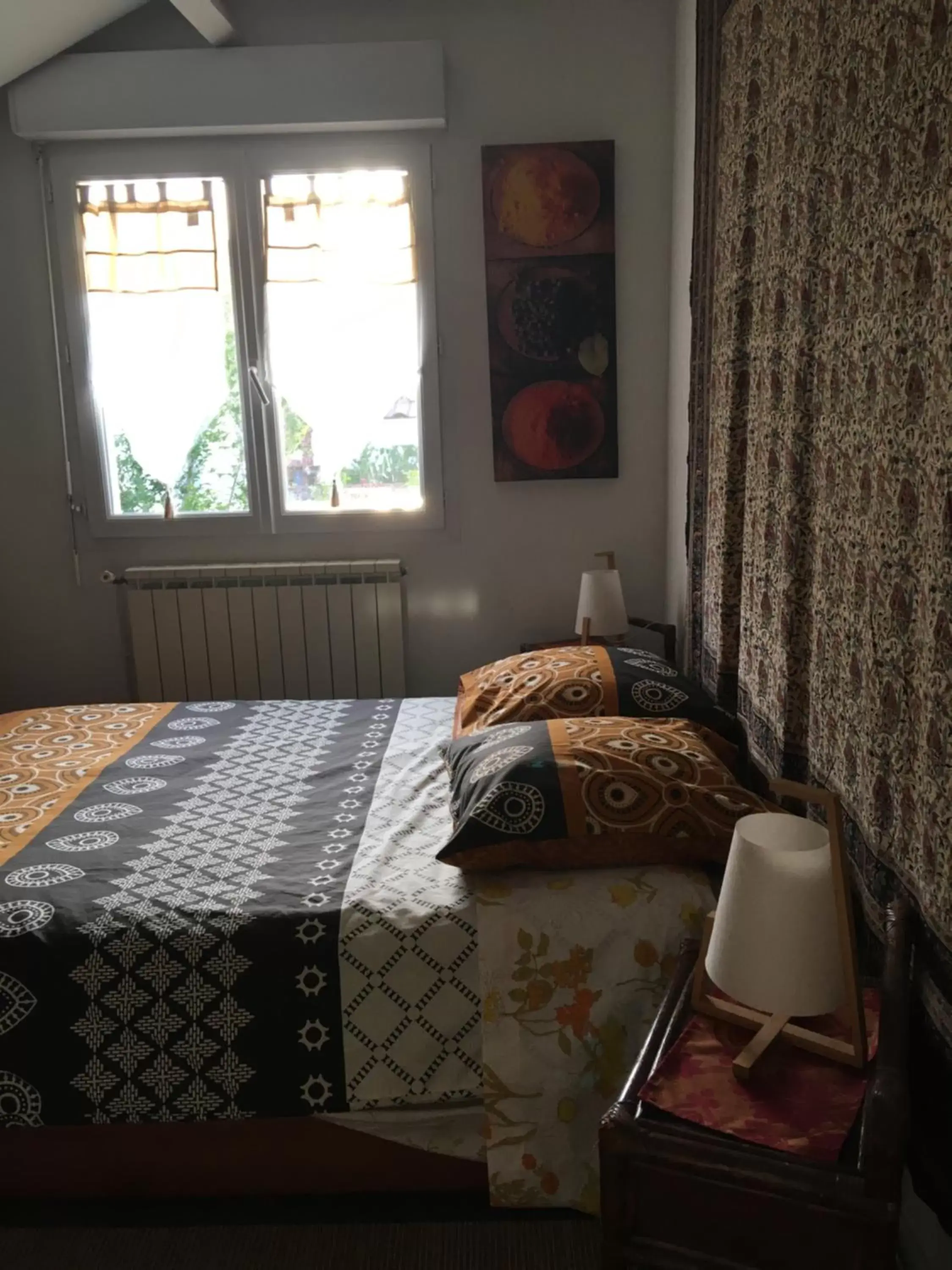 Bedroom, Bed in La Chambre Du Voyageur