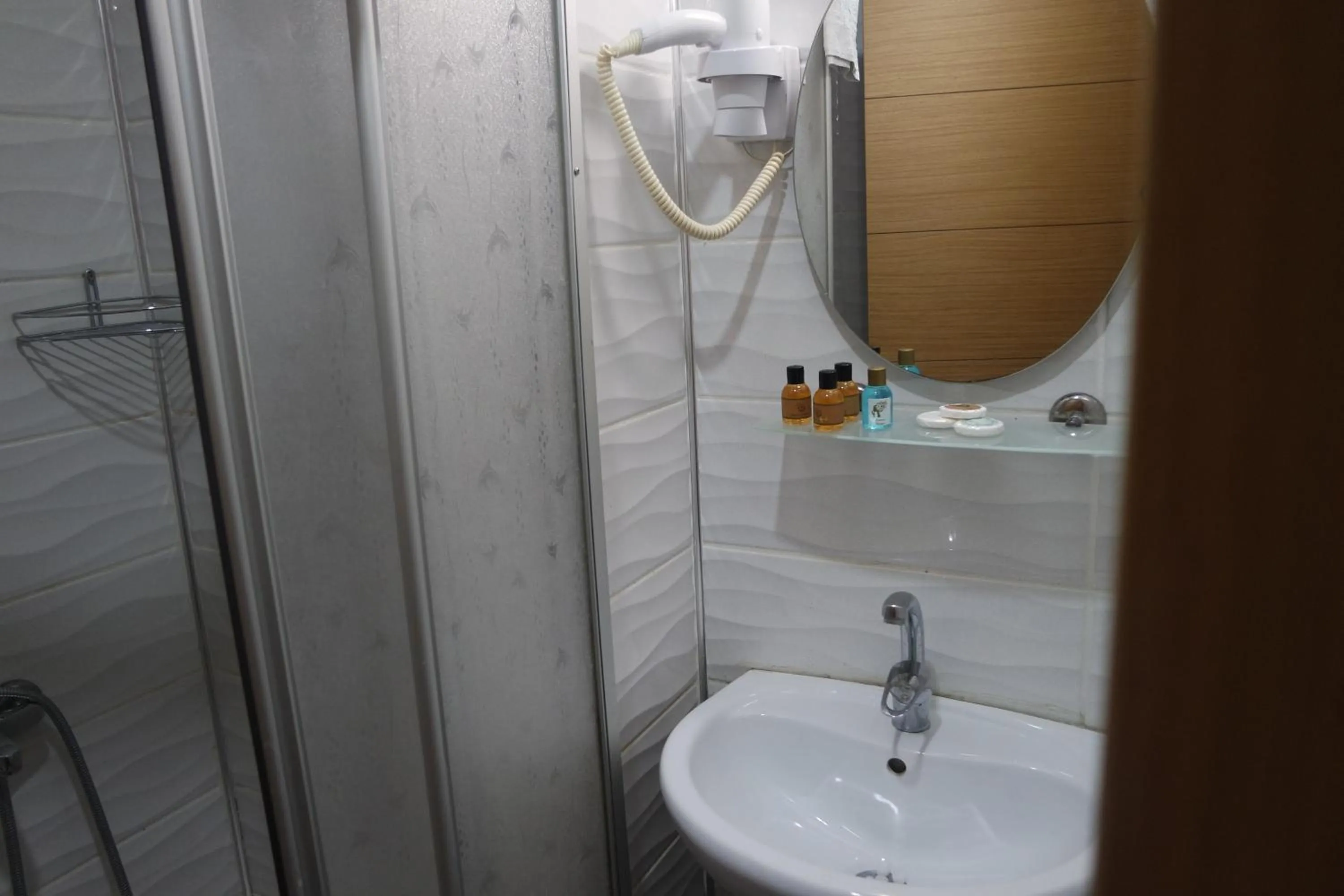 Bathroom in Reydel Hotel