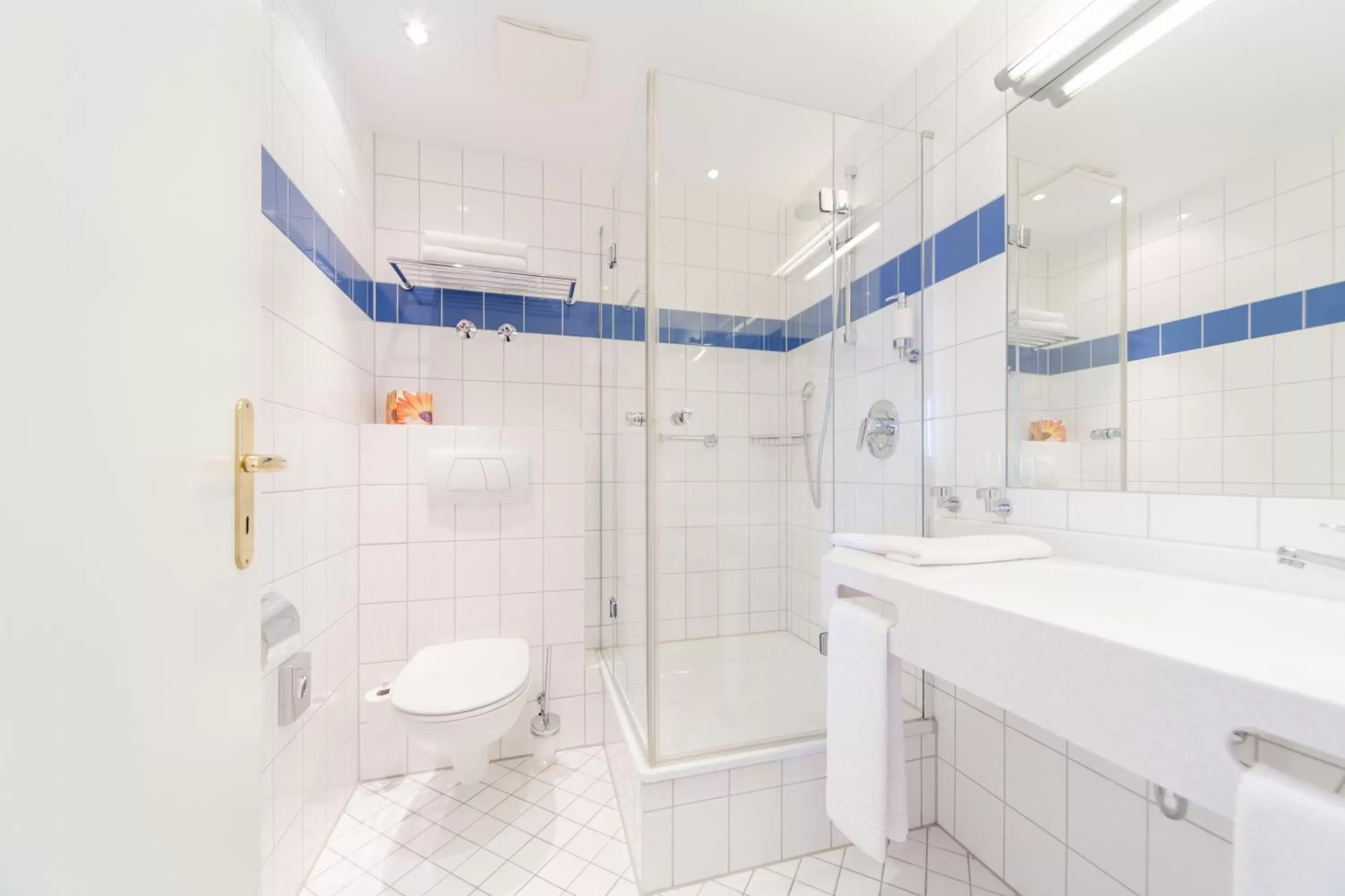 Other, Bathroom in Hotel Kontorhaus Stralsund