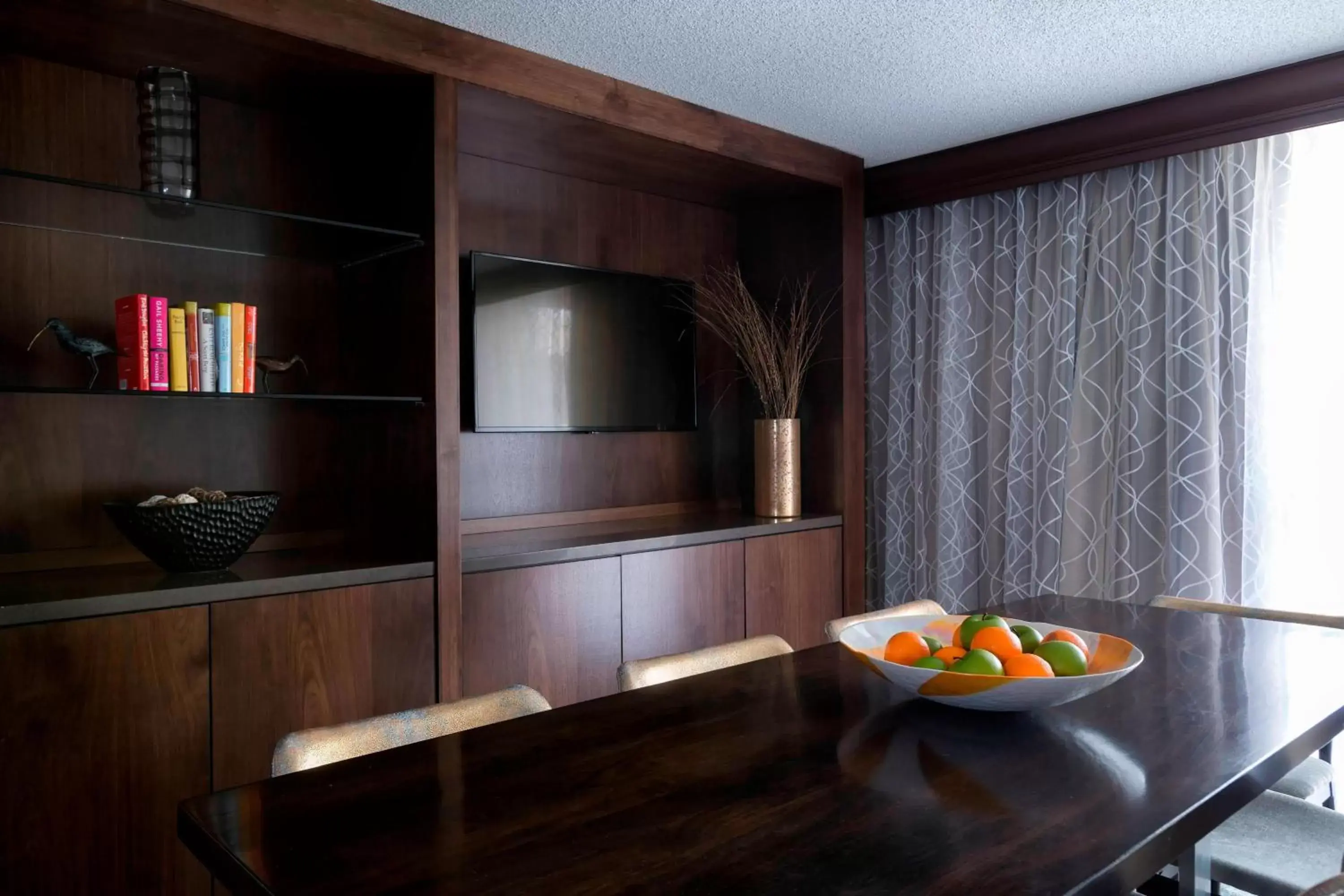 Photo of the whole room, TV/Entertainment Center in Greensboro-High Point Marriott Airport