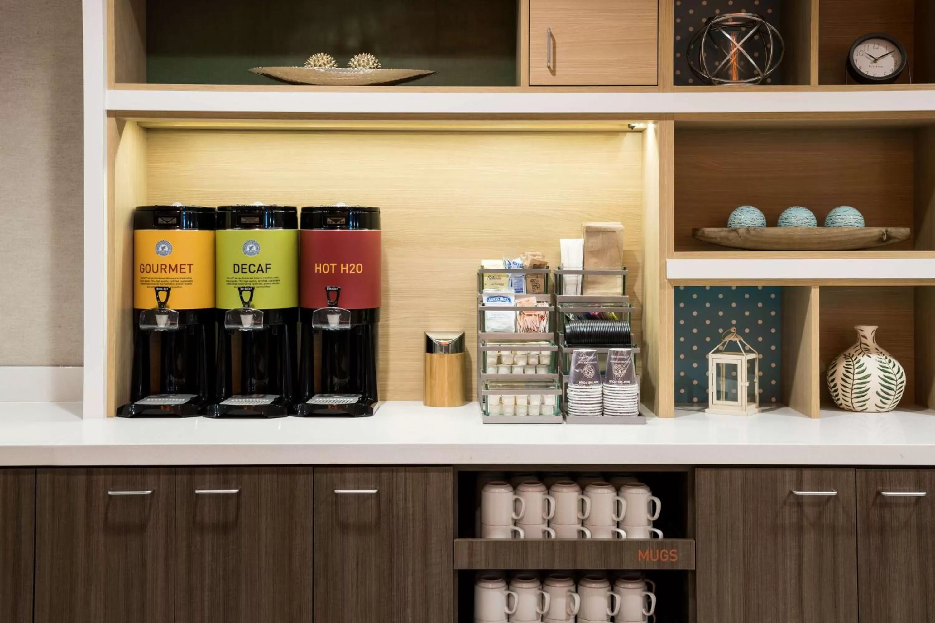 Dining area in Home2 Suites by Hilton Fort Worth Cultural District