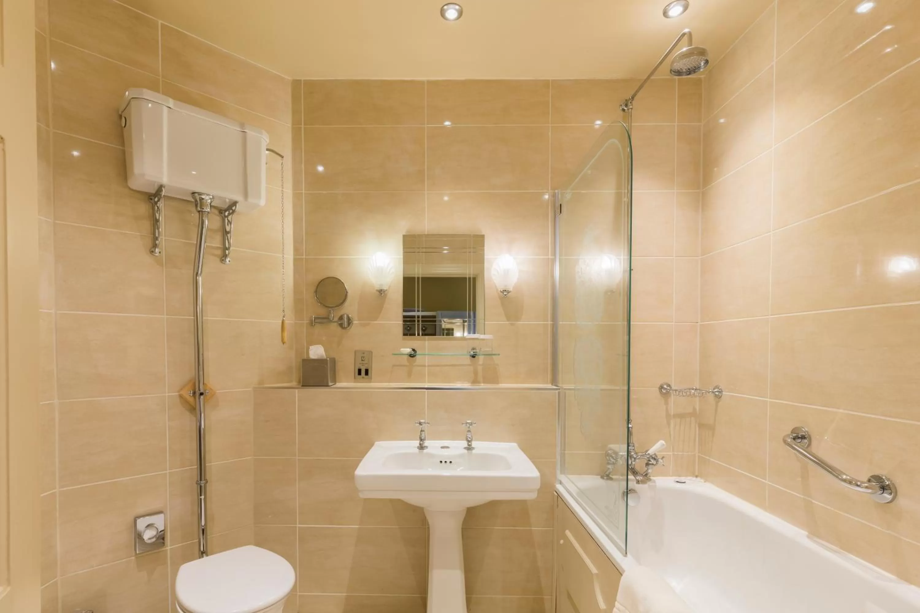 Bathroom in Coombe Abbey Hotel