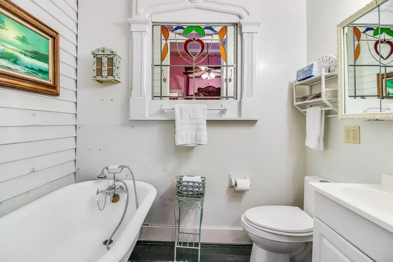 Bathroom in T'Frere's Bed & Breakfast