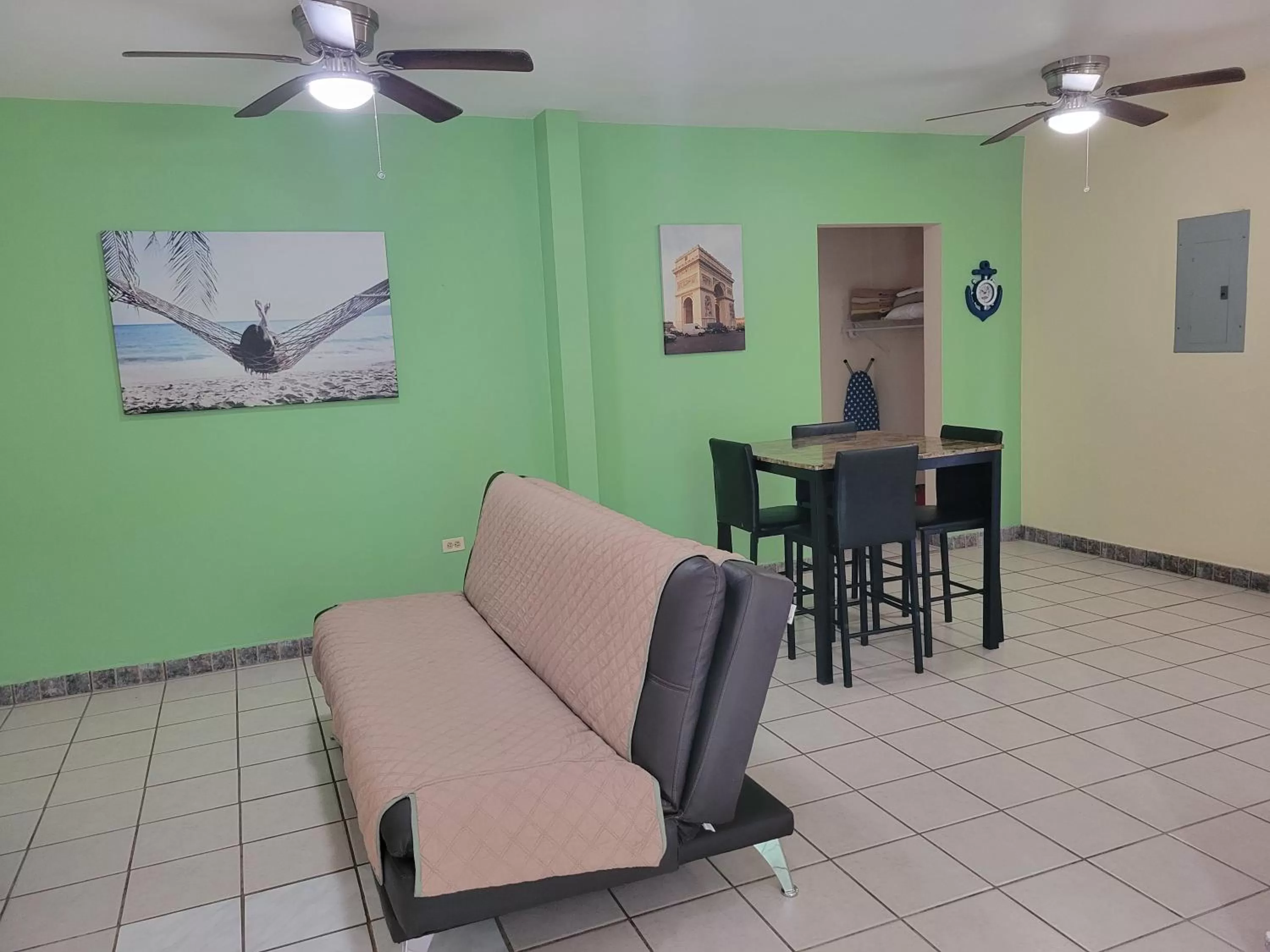 Library in Aguada of the Seas