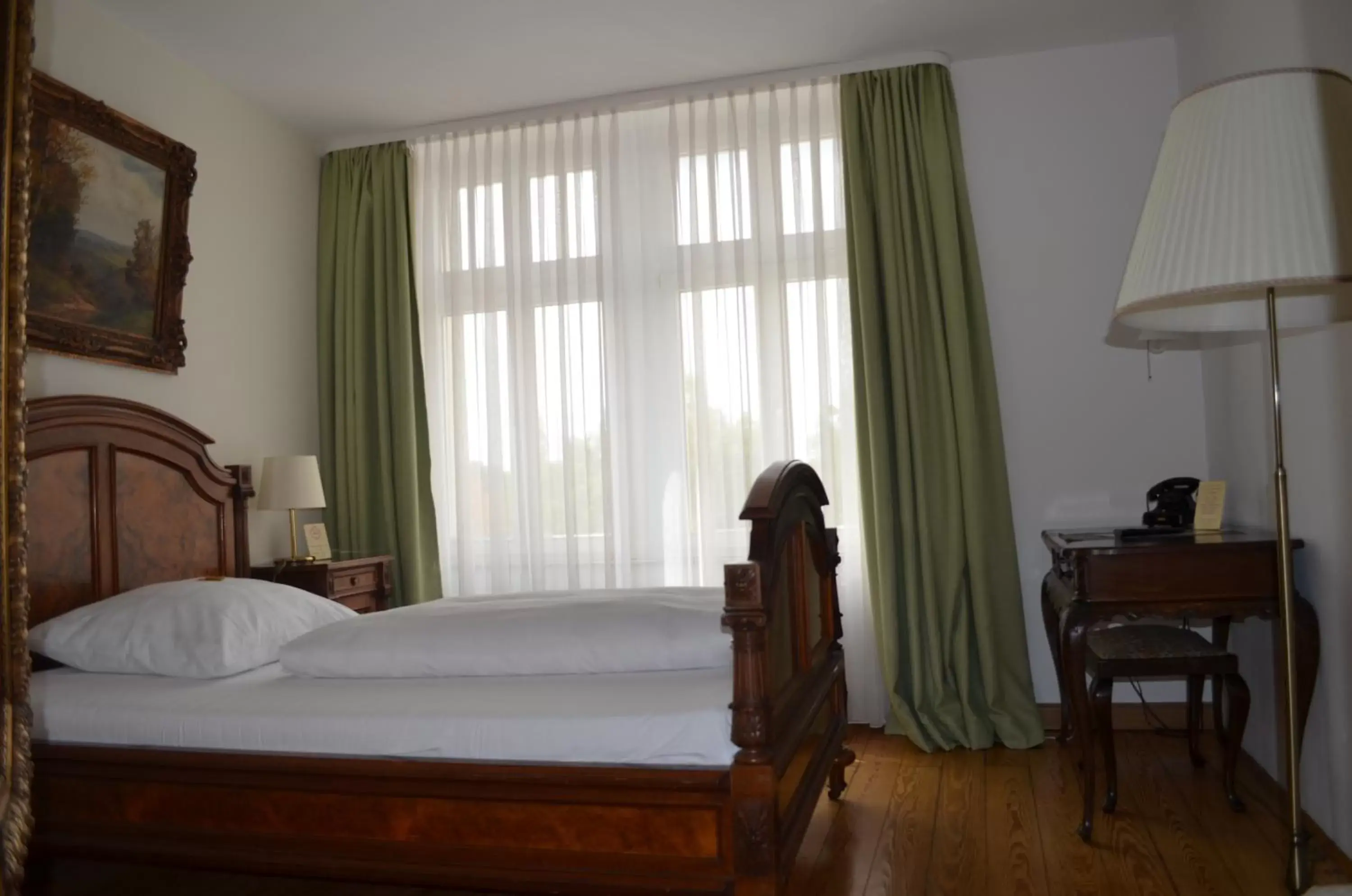 Photo of the whole room, Bed in Jahrhunderthotel Leipzig Photo of the whole room, Bed in Jahrhunderthotel Leipzig