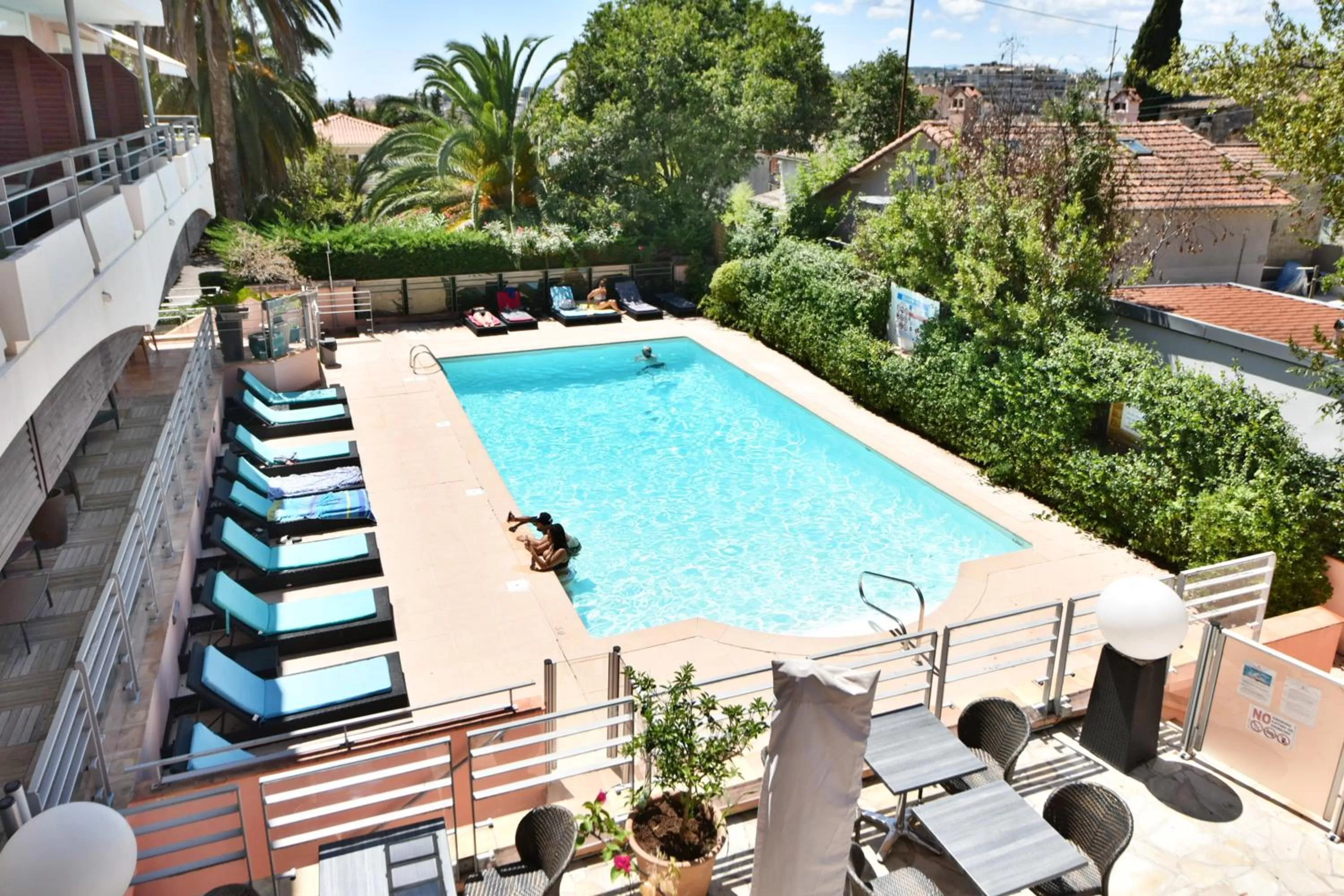 Garden in Zenitude Hôtel-Résidences Le Cannet