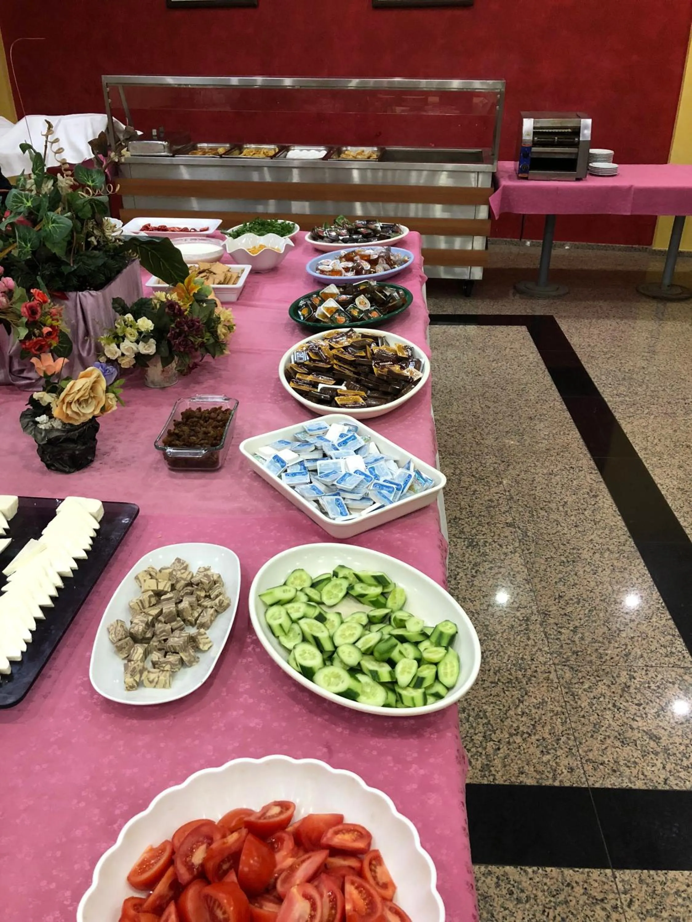 Breakfast in Kayhanbey Hotel