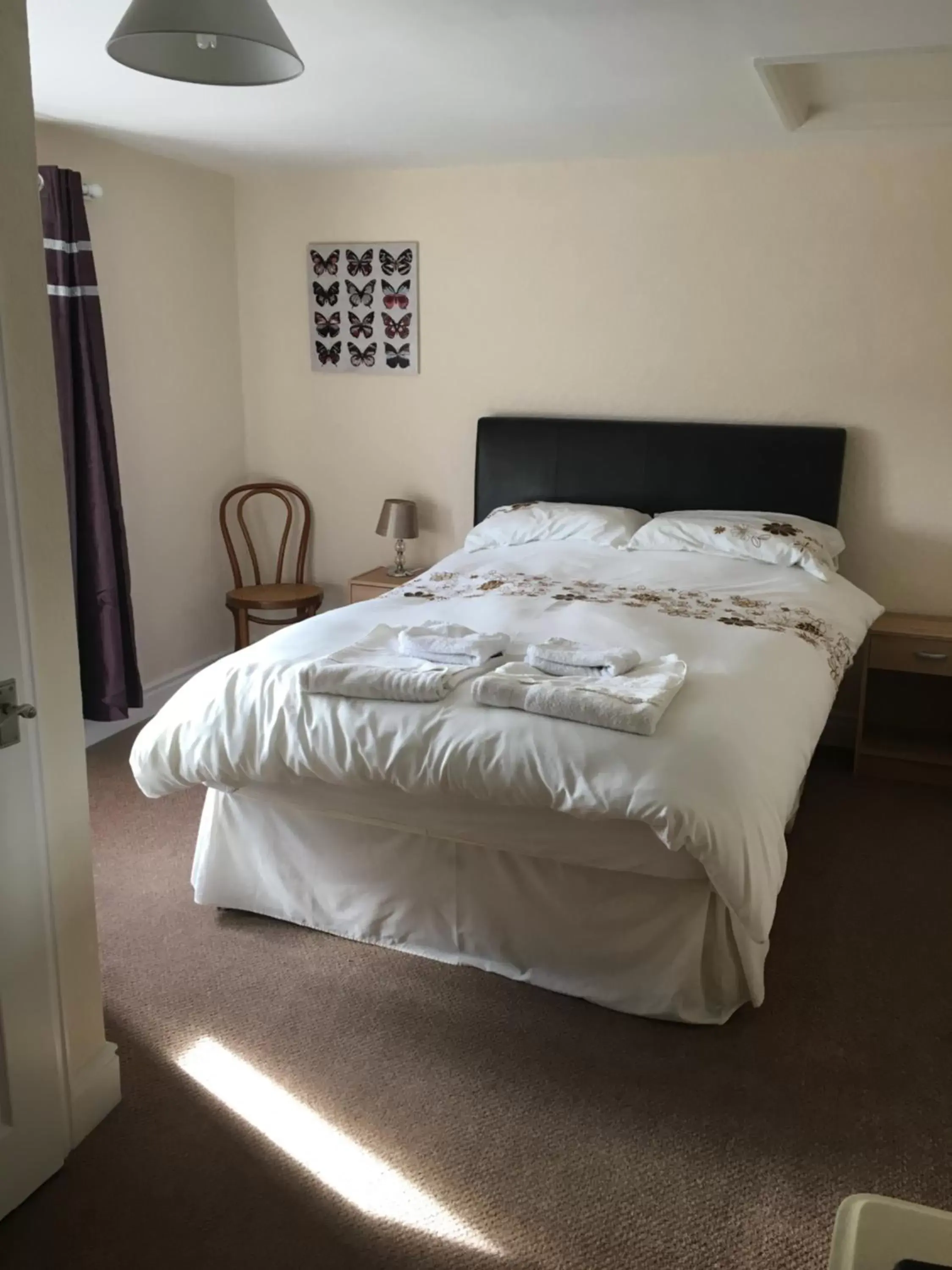 Photo of the whole room, Bed in The Buck Inn Photo of the whole room, Bed in The Buck Inn