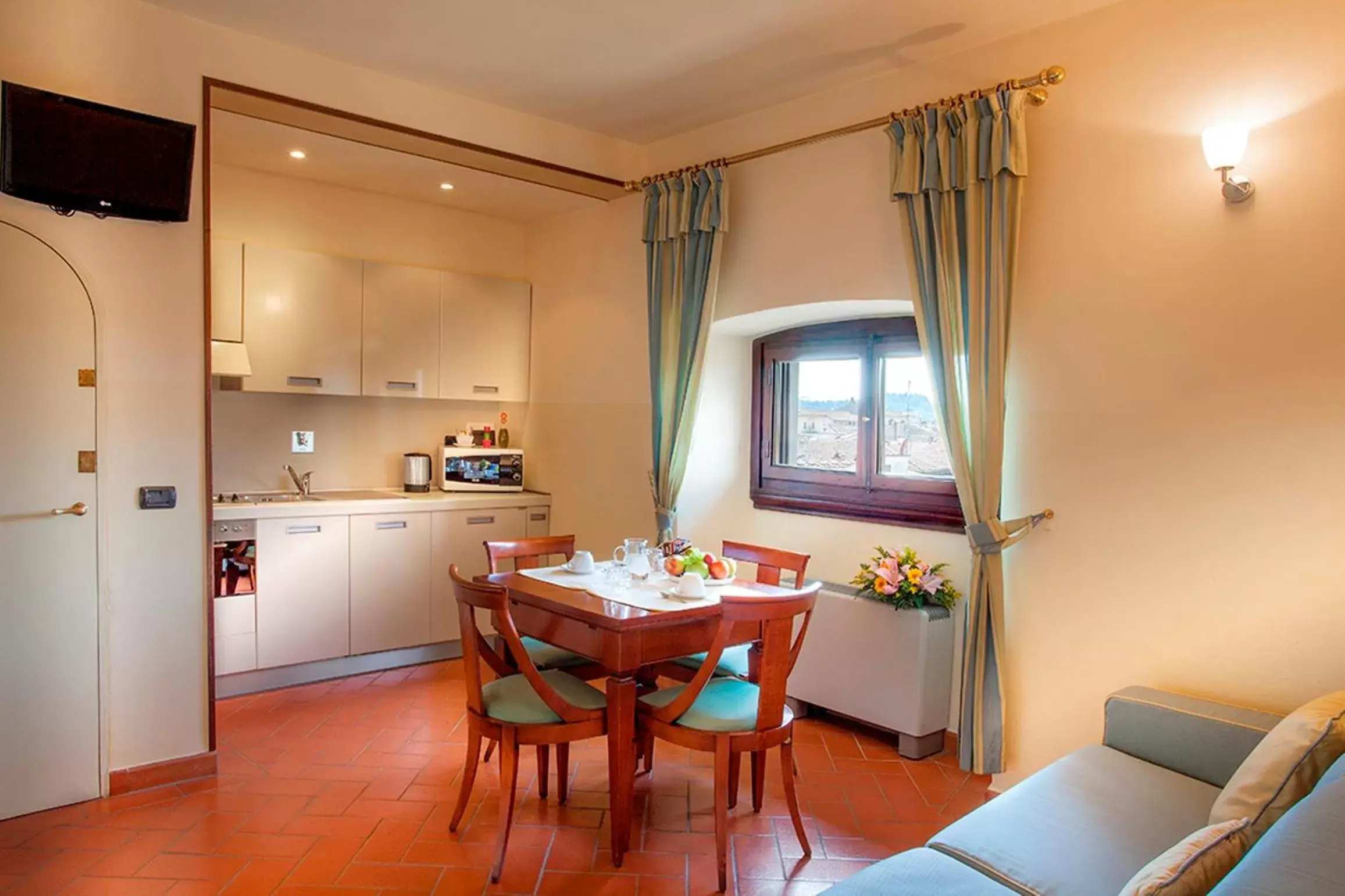 Dining area, Seating Area in Palazzo Gamba Apartments al Duomo