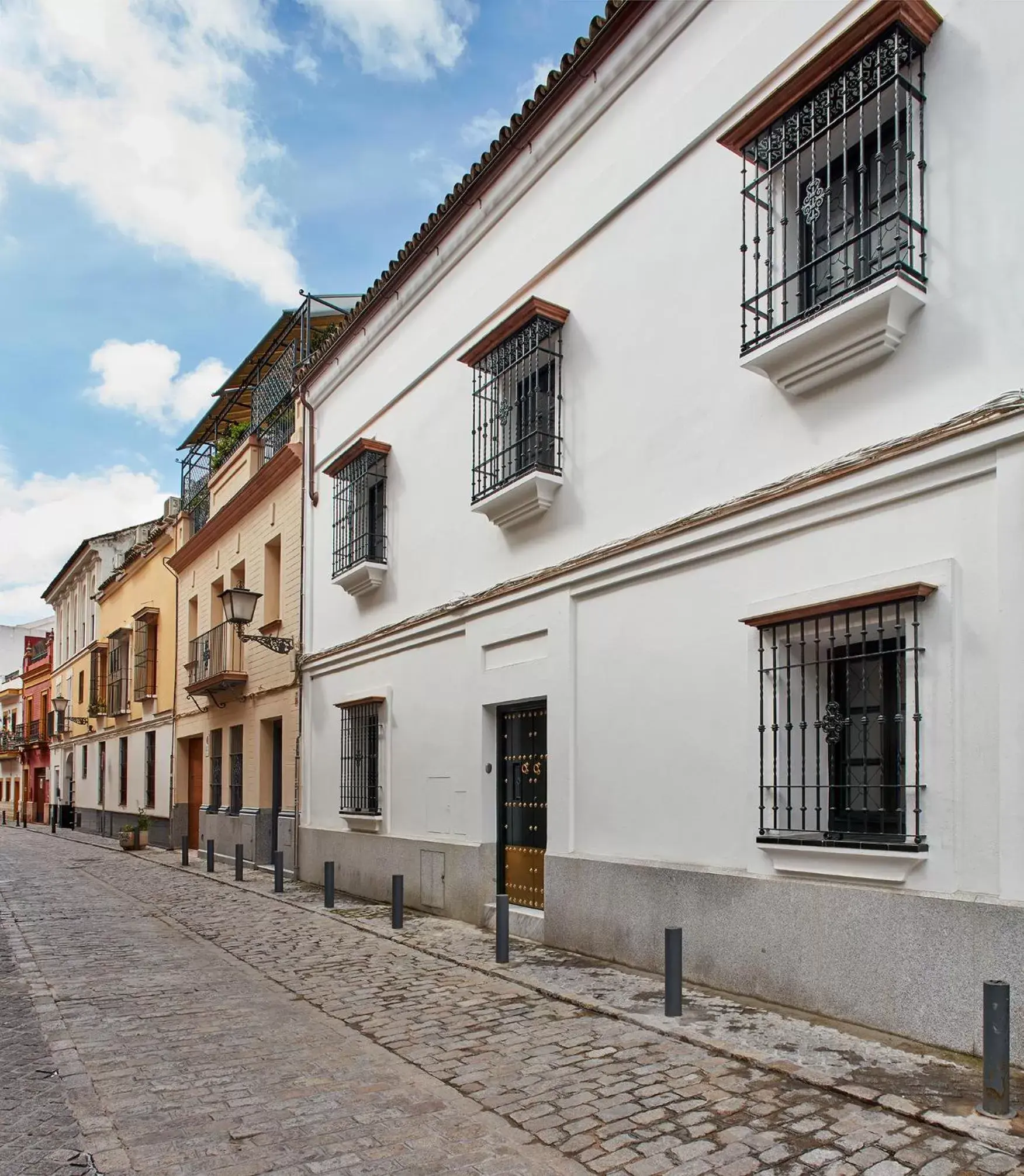 Facade/entrance, Property Building in Triana House