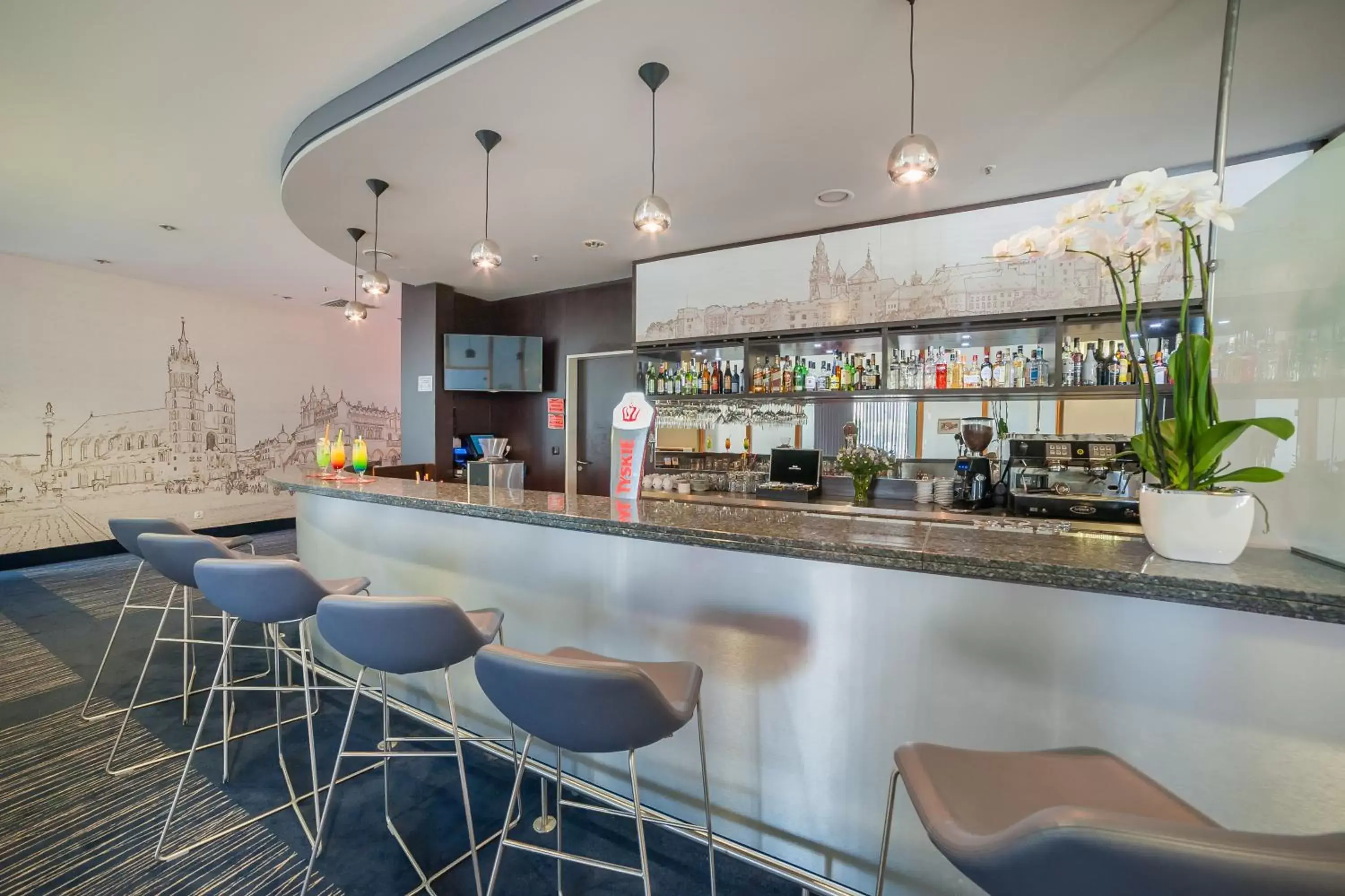 Lounge or bar in Express Kraków Hotel Lounge or bar in Express Kraków Hotel