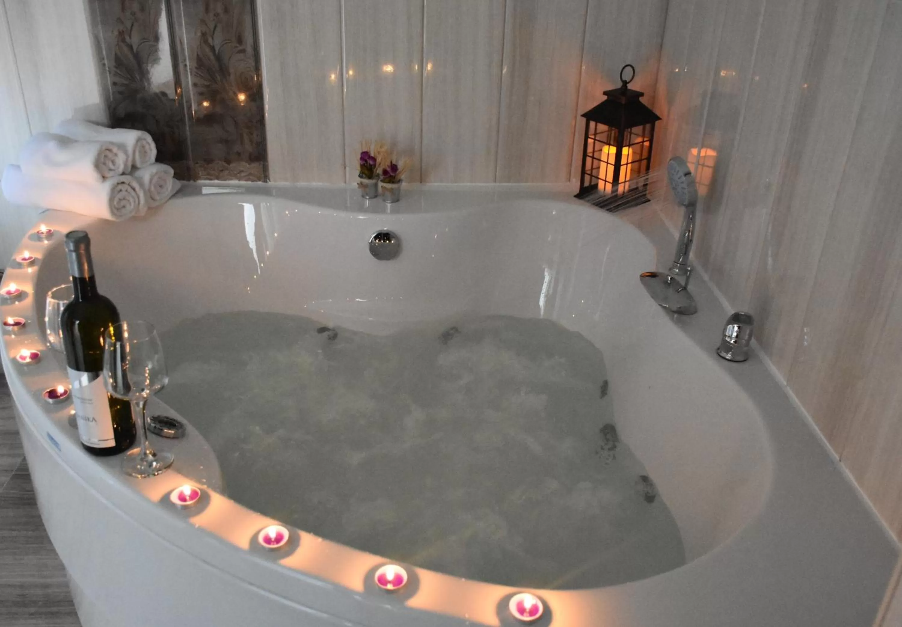 Hotel and winery LOZAR