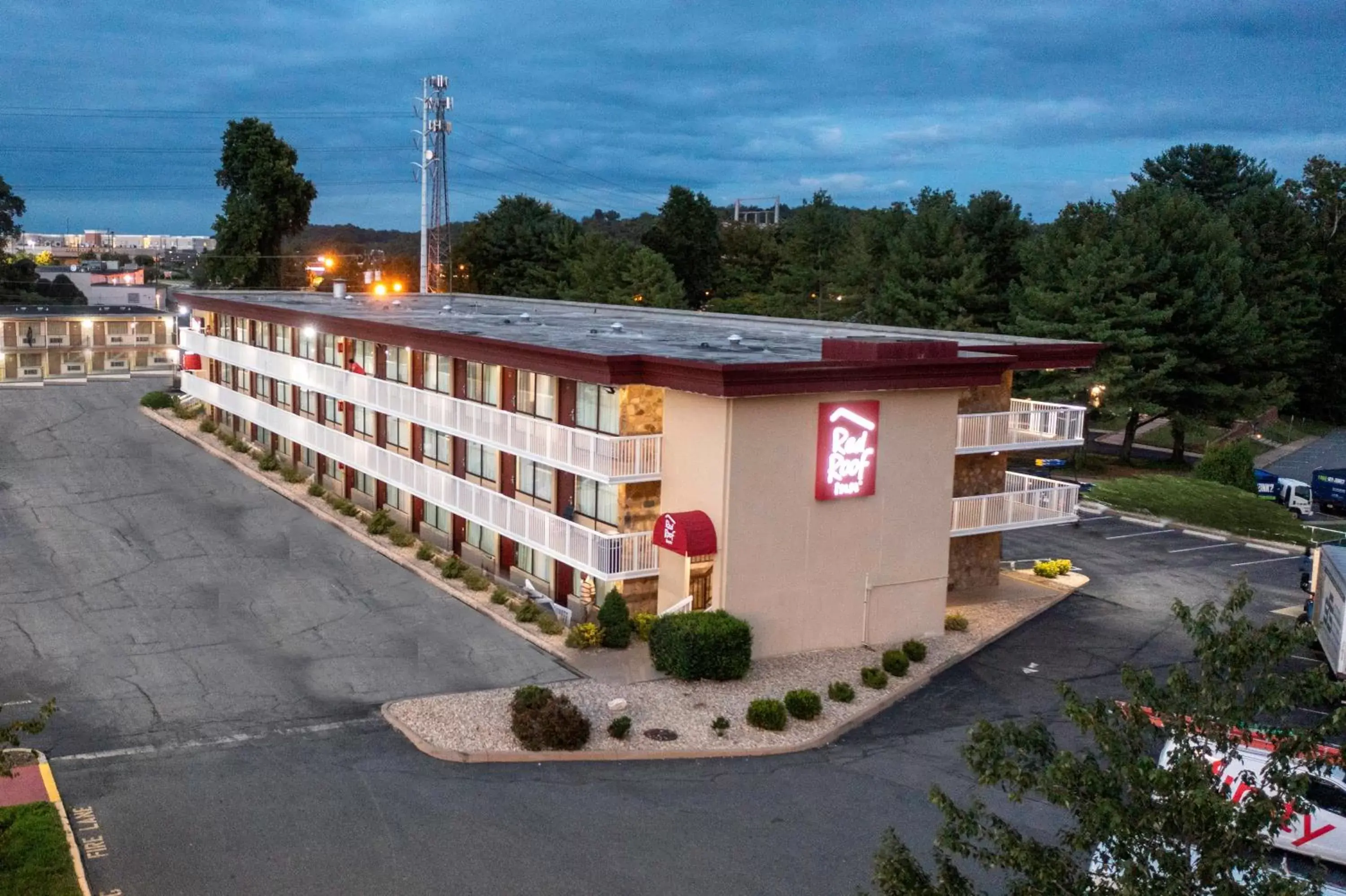 Property Building in Red Roof Inn Charlottesville