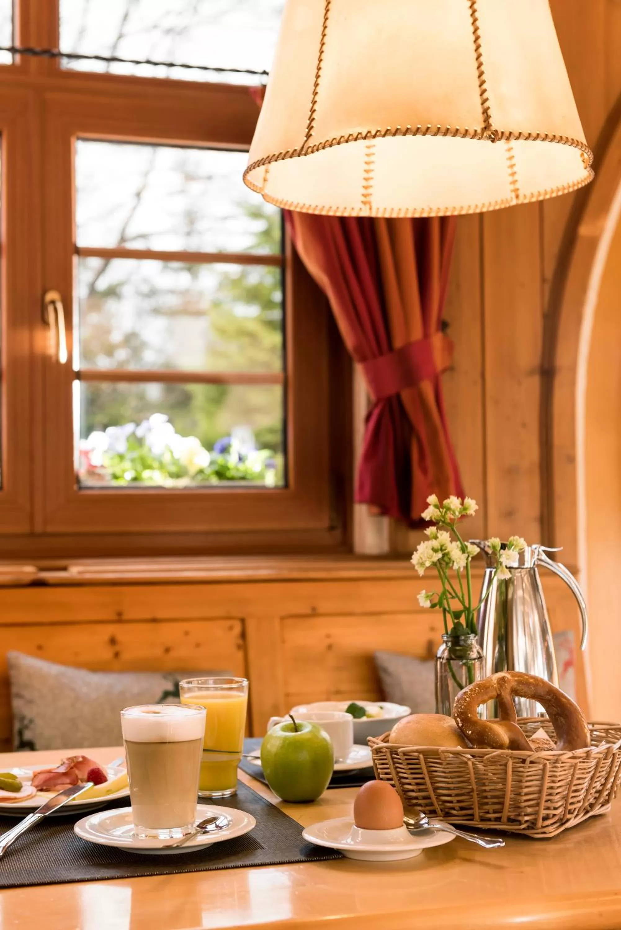 Coffee/tea facilities in Mercure Hotel Garmisch Partenkirchen