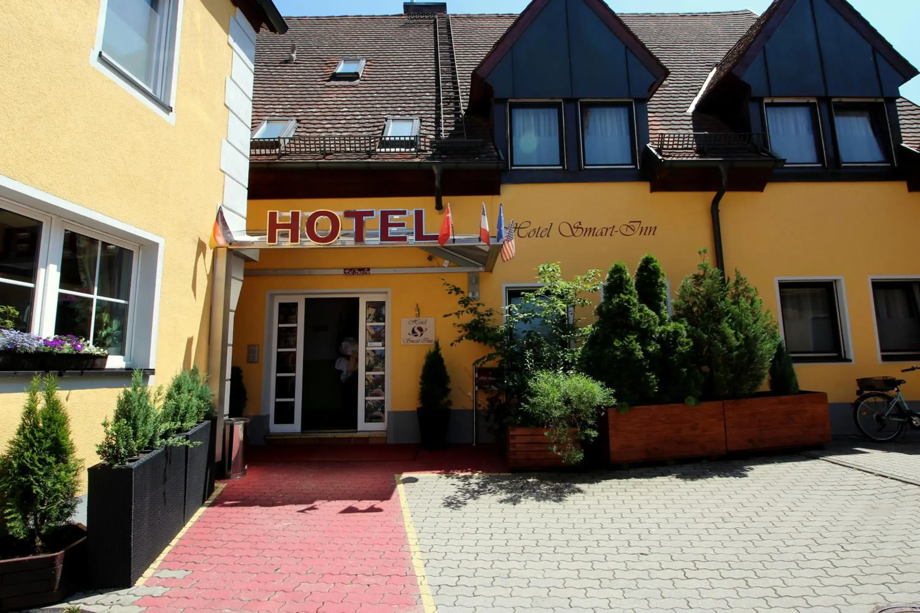 Facade/entrance in Hotel Smart-Inn
