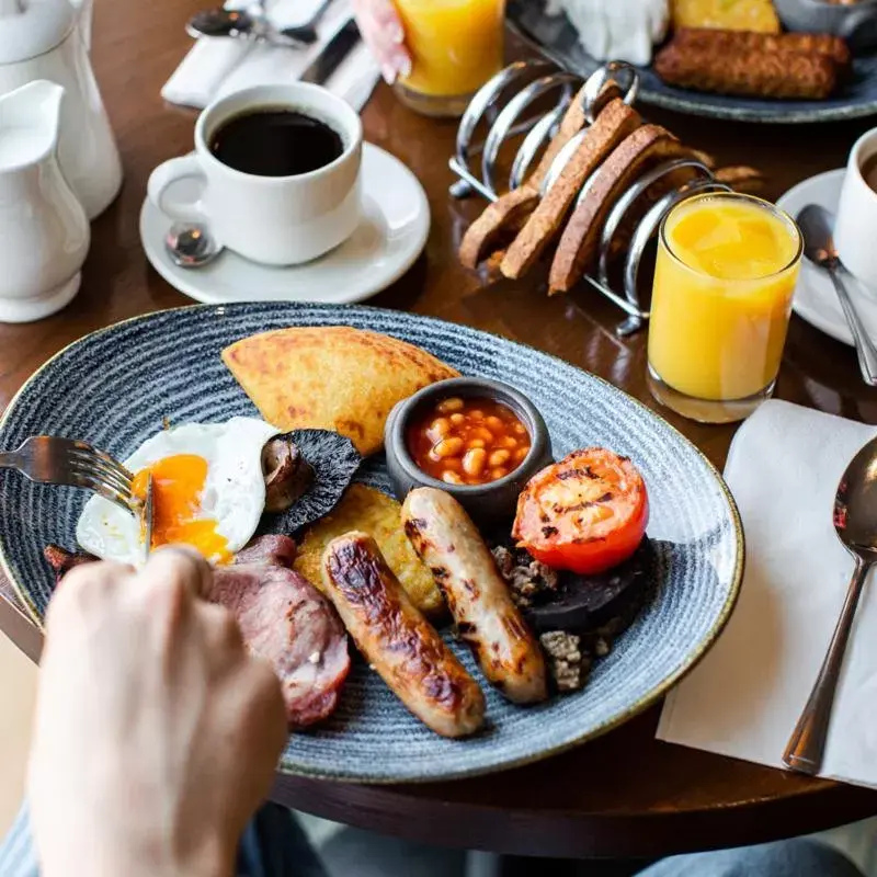 Coffee/tea facilities, Breakfast in Gretna Hall Hotel